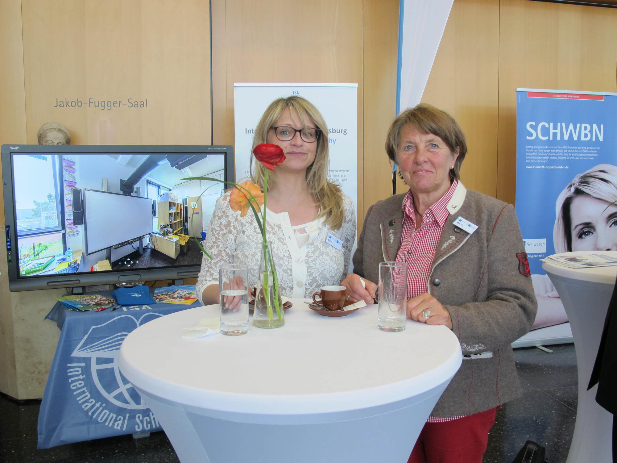 Zahlreiche Vertreter aus Wirtschaft und Politik nahmen am IHK Fachkräftetag teil. Foto: B4B SCHWABEN