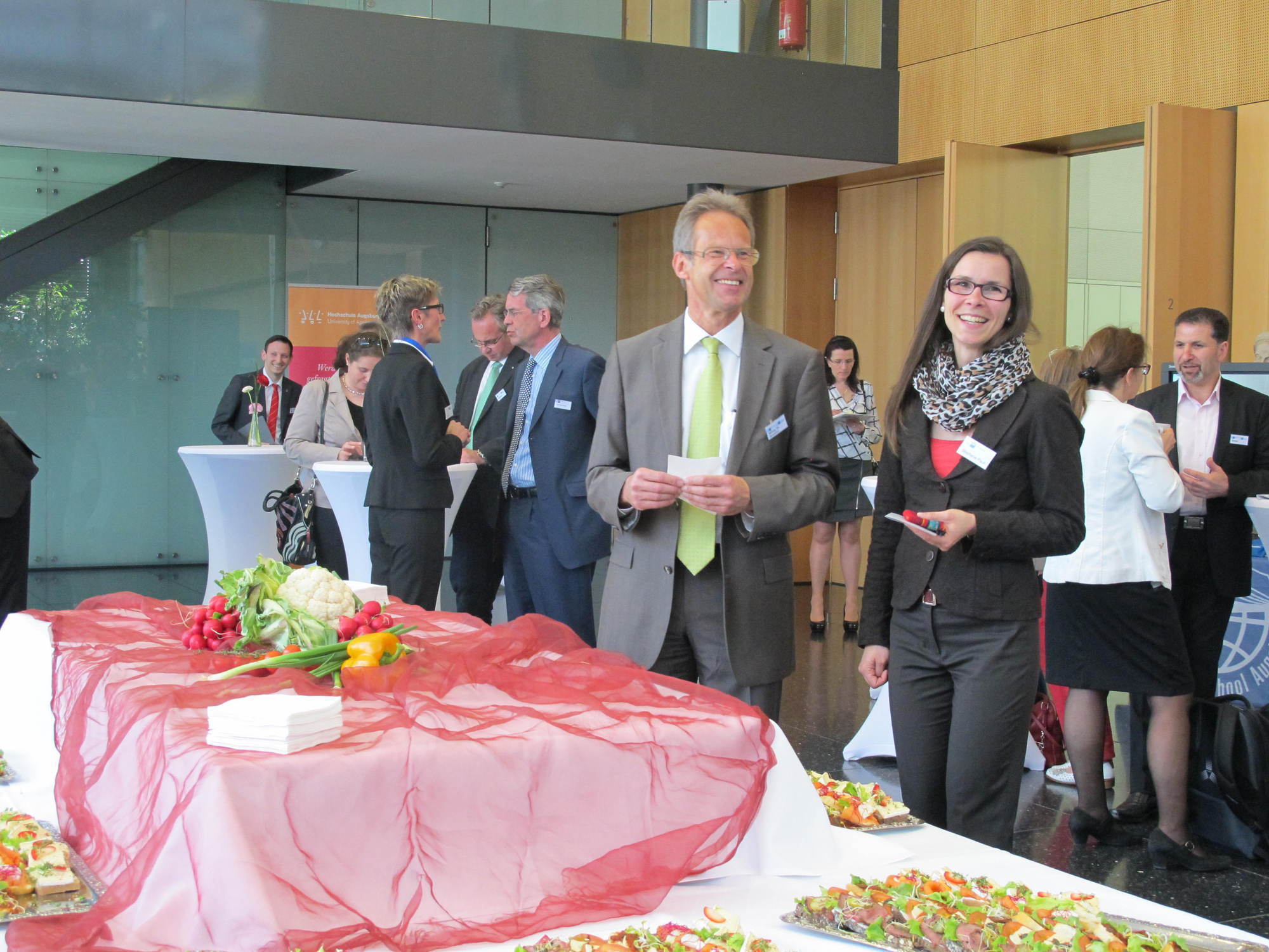 Zahlreiche Vertreter aus Wirtschaft und Politik nahmen am IHK Fachkräftetag teil. Foto: B4B SCHWABEN