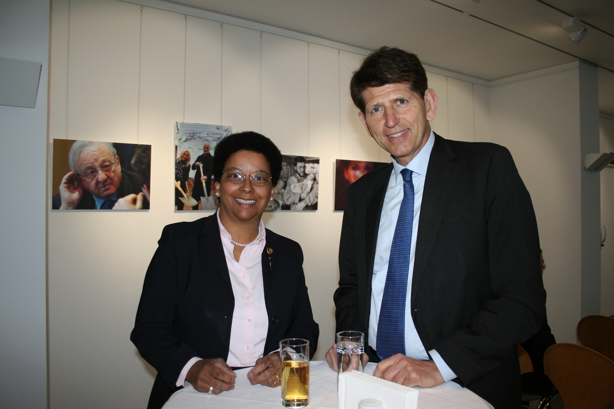 „China im Wandel“ fand diesmal im Foyer des Medienzentrums der Augsburger Allgemeinen statt. Foto: B4B SCHWABEN