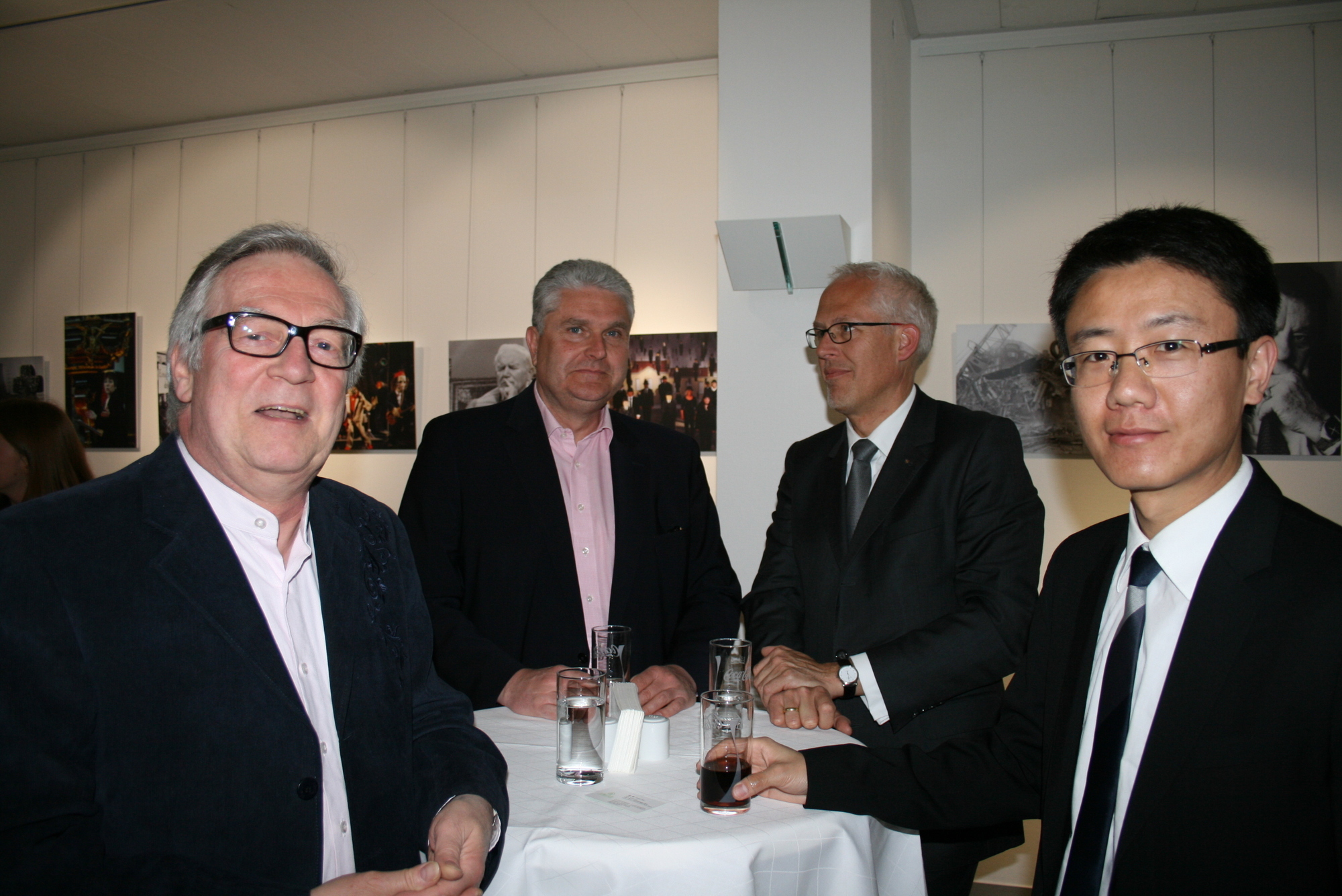 „China im Wandel“ fand diesmal im Foyer des Medienzentrums der Augsburger Allgemeinen statt. Foto: B4B SCHWABEN