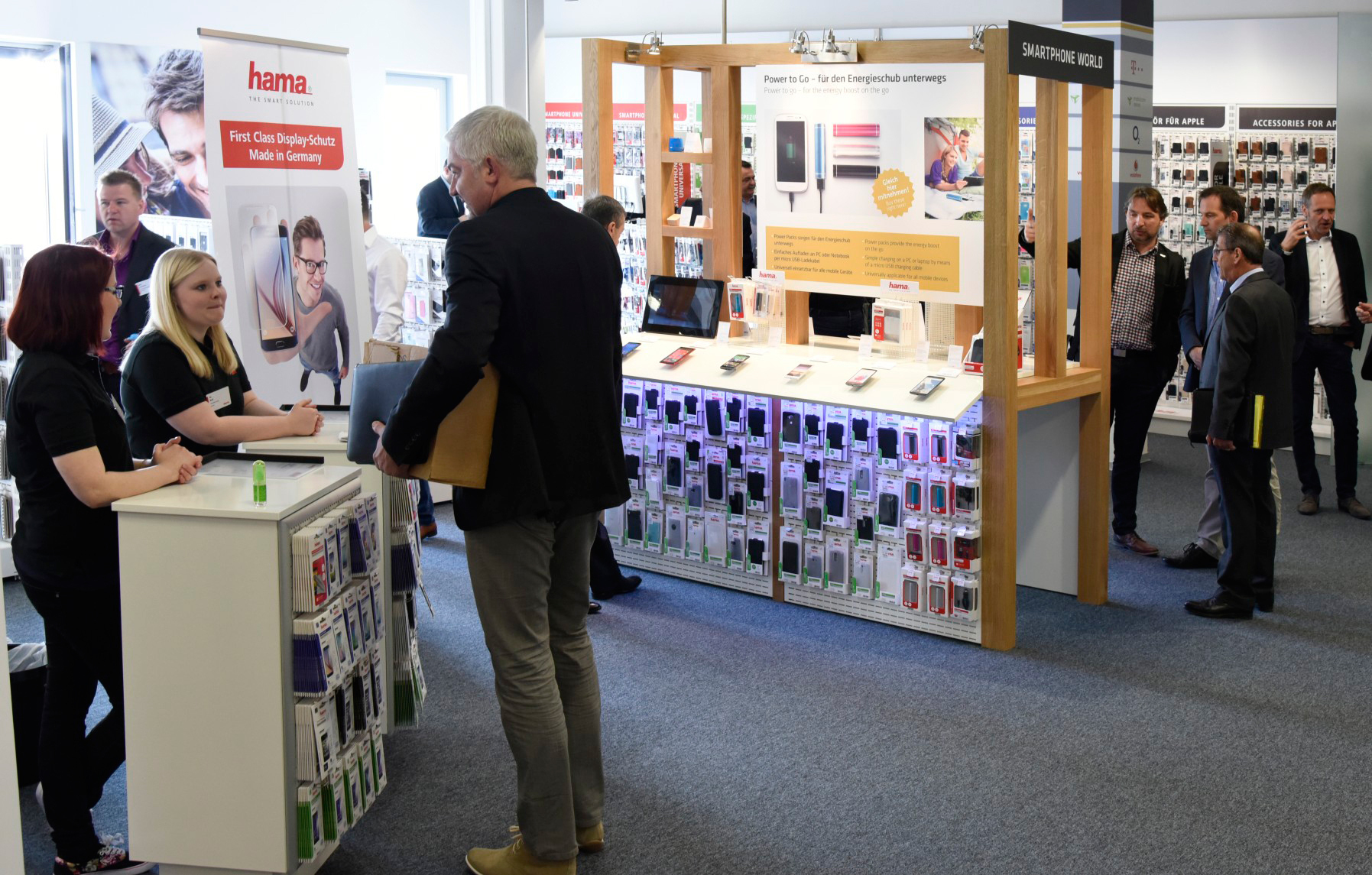 Zahlreiche Händler besuchten die Hama Hausmesse 2015. Foto: Hama GmbH & Co. KG