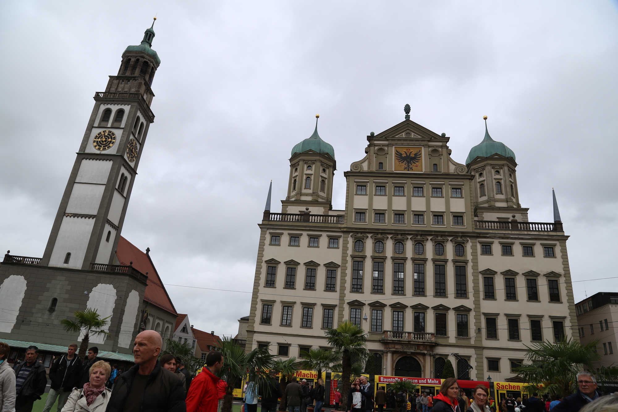 "Sonntag in the City" - Augsbuger Innenstadtfest vom Regen nicht zu bremsen
