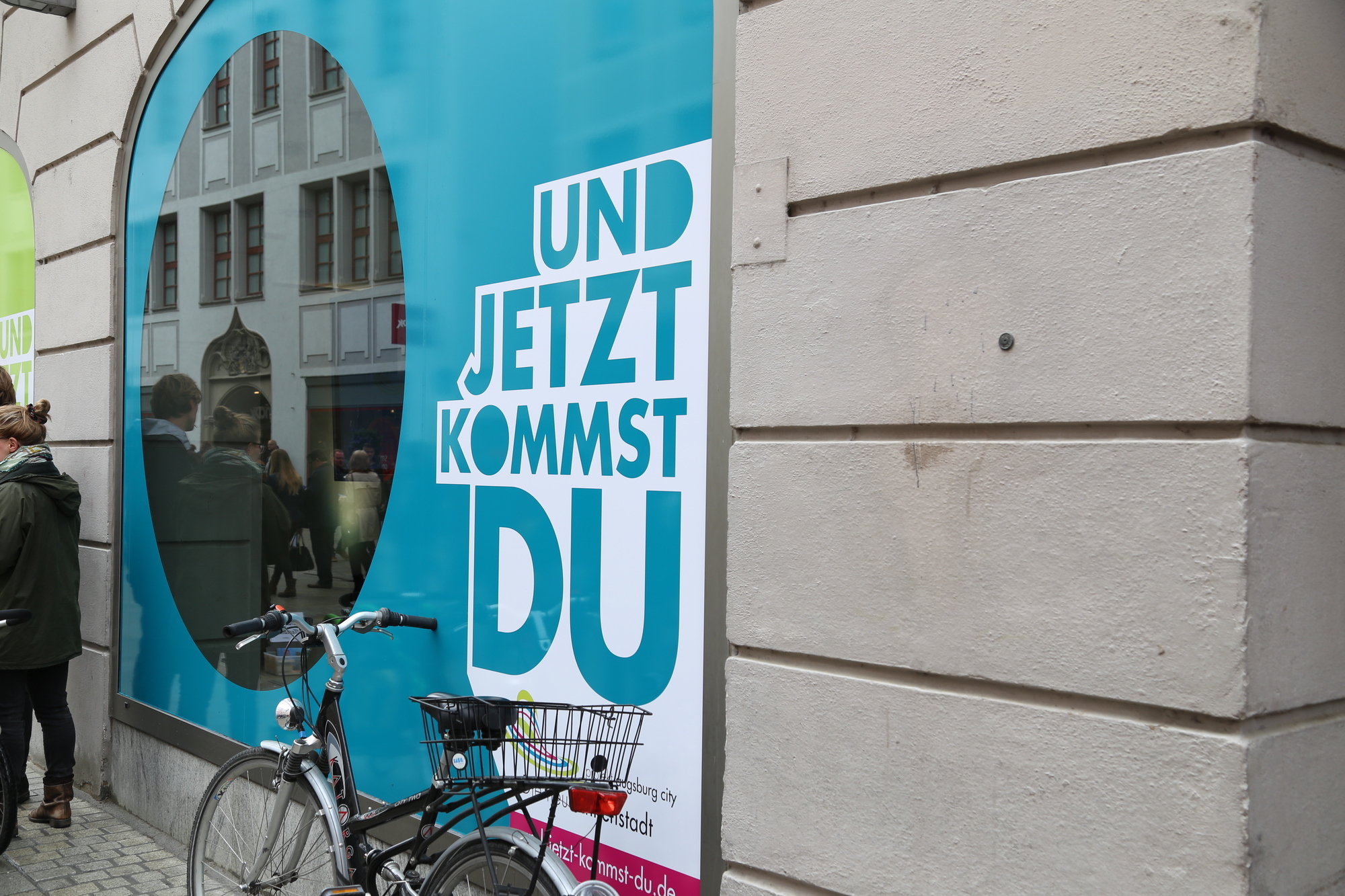 "Sonntag in the City" - Augsbuger Innenstadtfest vom Regen nicht zu bremsen