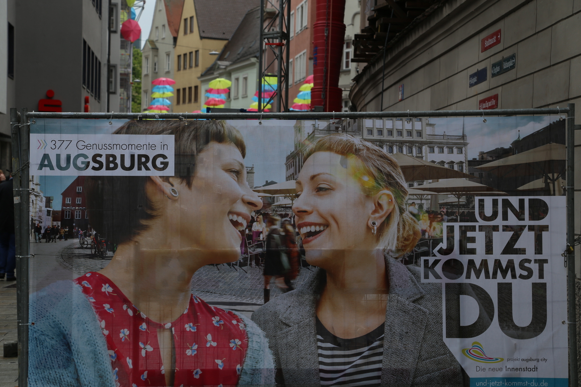 "Sonntag in the City" - Augsbuger Innenstadtfest vom Regen nicht zu bremsen