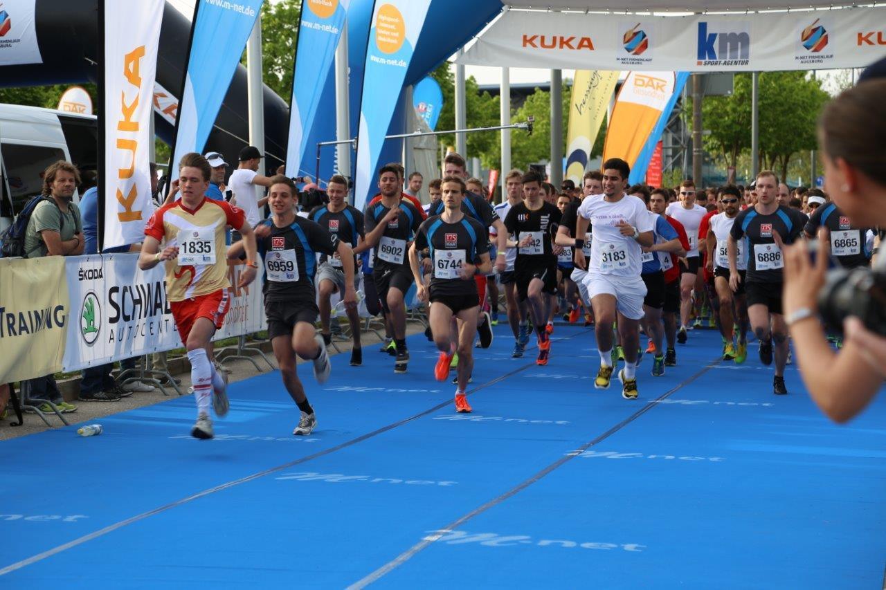 4. M-net Firmenlauf Augsburg: Der Start, Part 1. Foto: B4B SCHWABEN