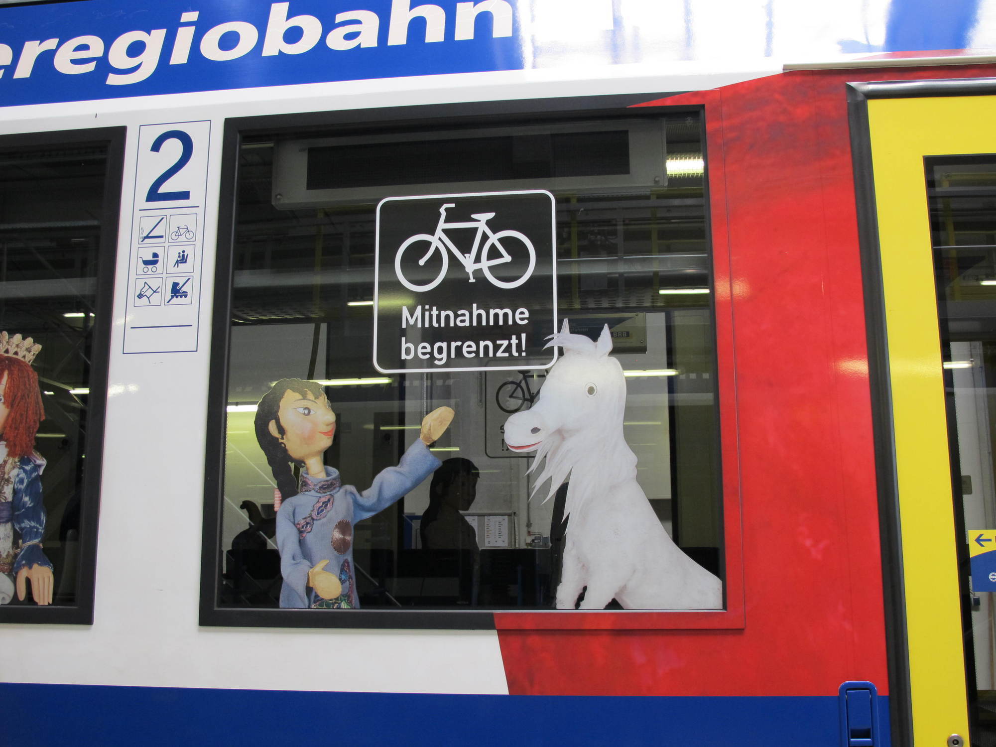 Der „Puppenkistenzug“ der BRB erhielt anlässlich der Verlängerung der Patenschaft ein Lifting. Foto: B4B SCHWABEN