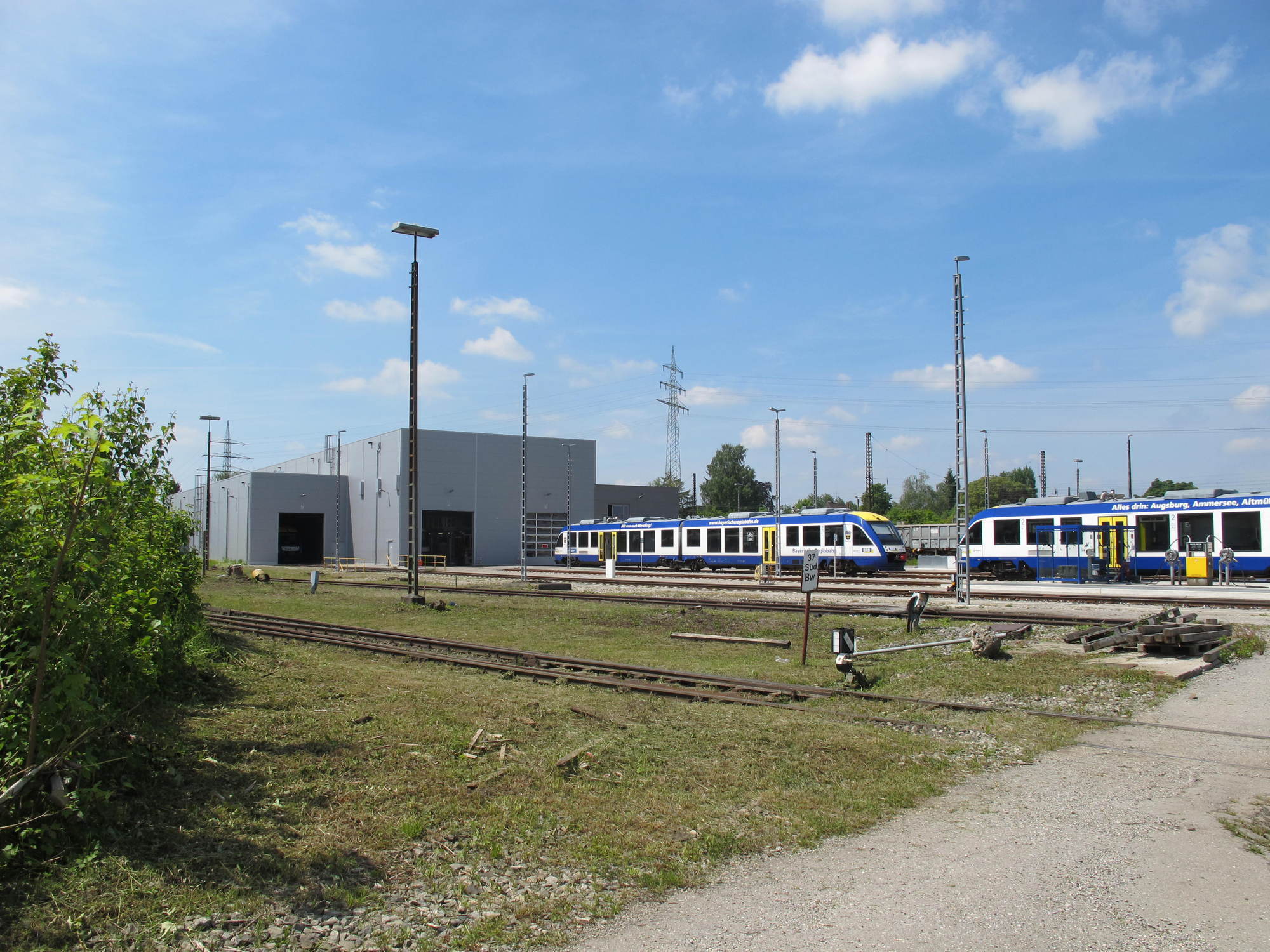 Der „Puppenkistenzug“ der BRB erhielt anlässlich der Verlängerung der Patenschaft ein Lifting. Foto: B4B SCHWABEN