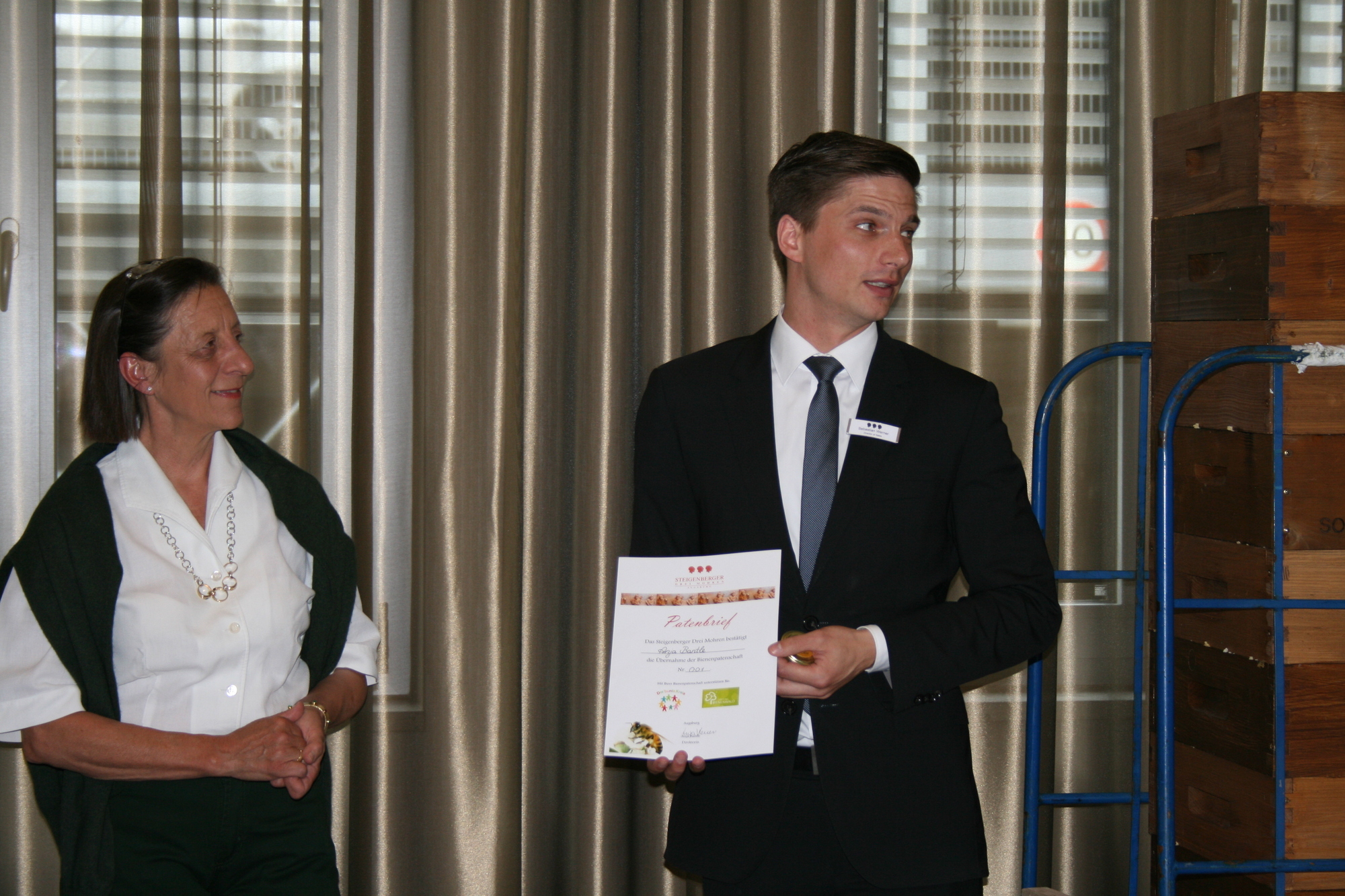 Seit April 2015 gibt es die Bienenstöcke auf dem Hoteldach des Steigenberger Hotel Drei Mohren in Augsburg. Foto: B4B SCHWABEN