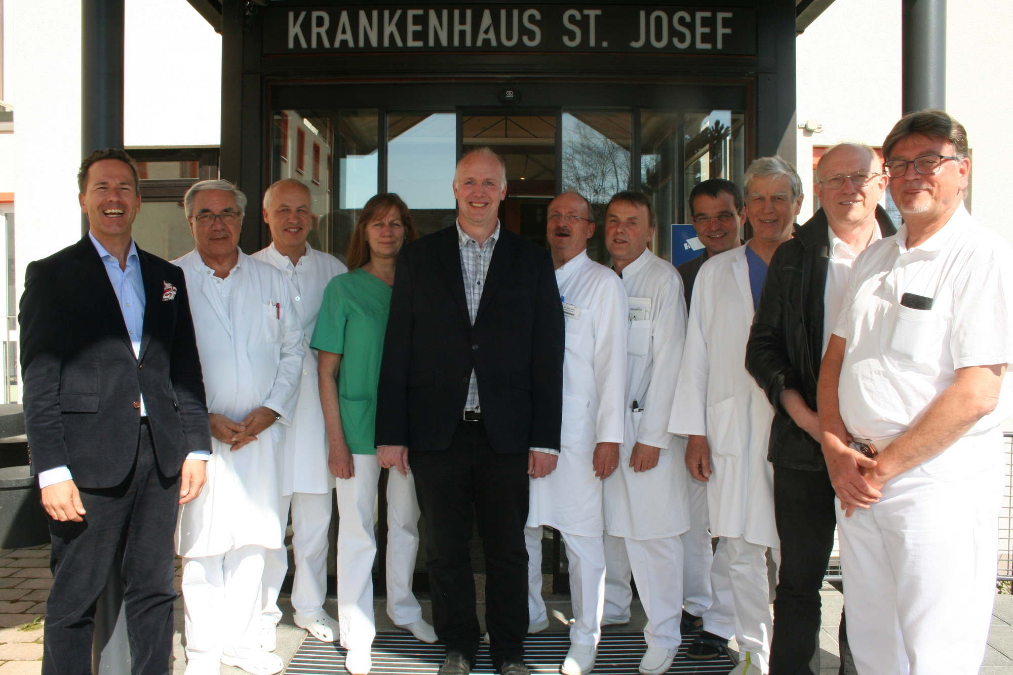 Das Krankenhaus St. Joseph in Buchloe begrüßt den neuen Chefarzt Dr. Christoph Düsterwald. Foto: Kliniken Ostallgäu-Kaufbeuren