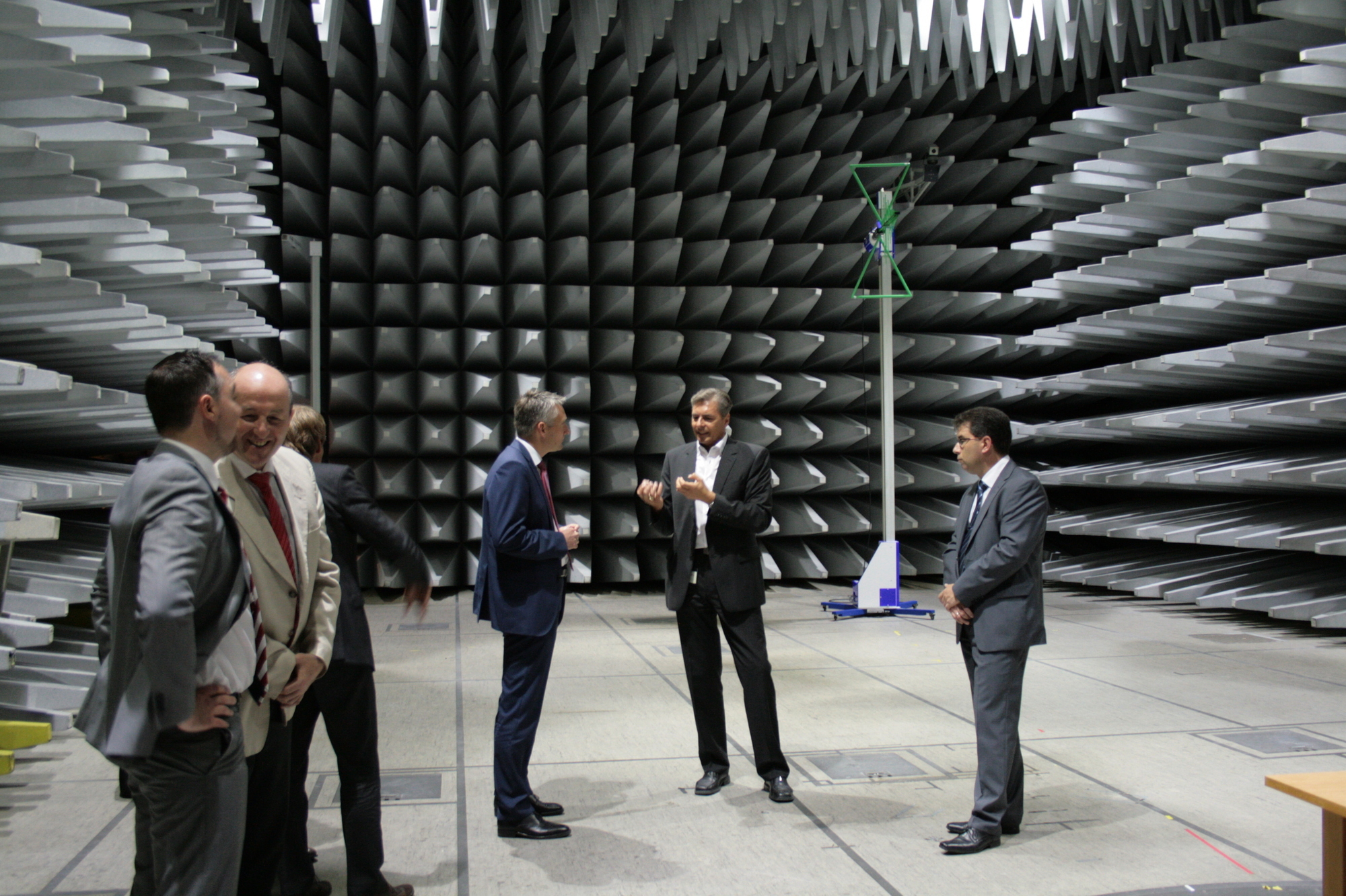 Das Fujitsu Werk in Augsburg bekam Besuch aus der Politik. Foto: B4B SCHWABEN