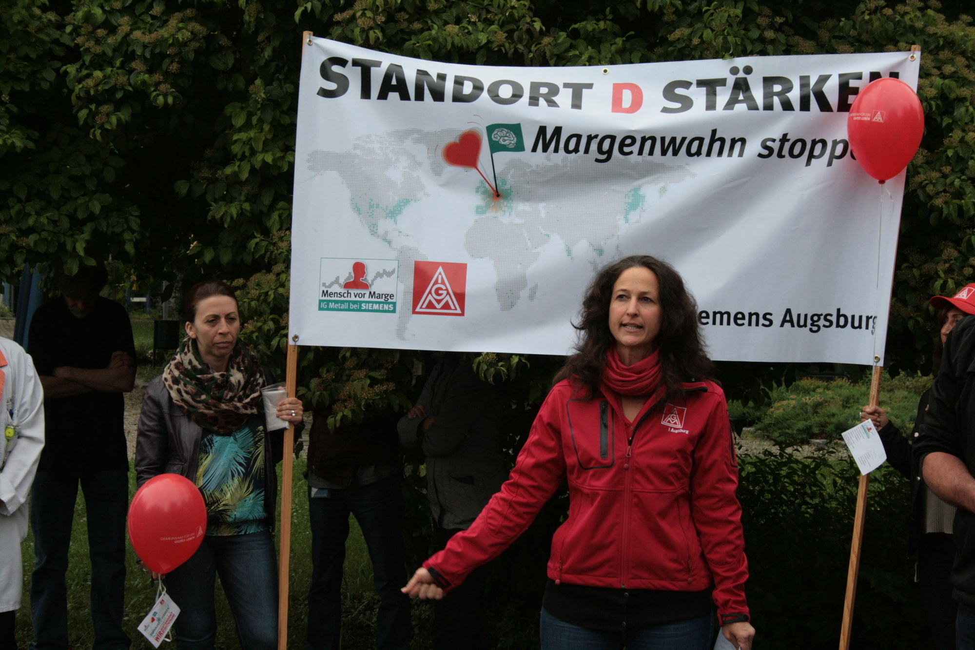 Die Siemensianer wehren sich gegen den geplanten Stellenabbau bei Siemens. Foto: B4B SCHWABEN