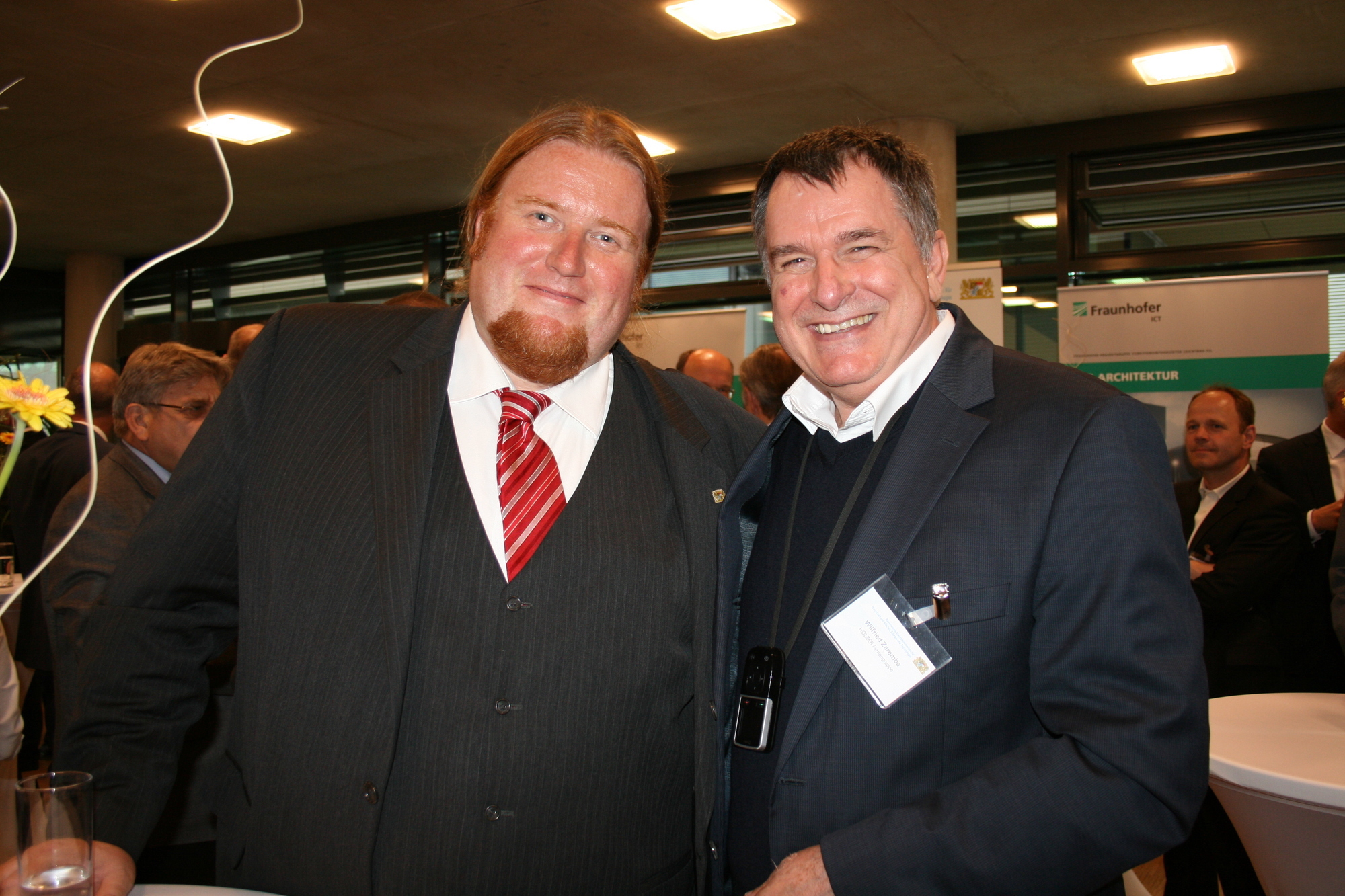 Am 8. Juni 2015 war Bayerns Wirtschaftsministerin Ilse Aigner zu Gast im Fraunhofer Institut Augsburg. Foto: B4B SCHWABEN