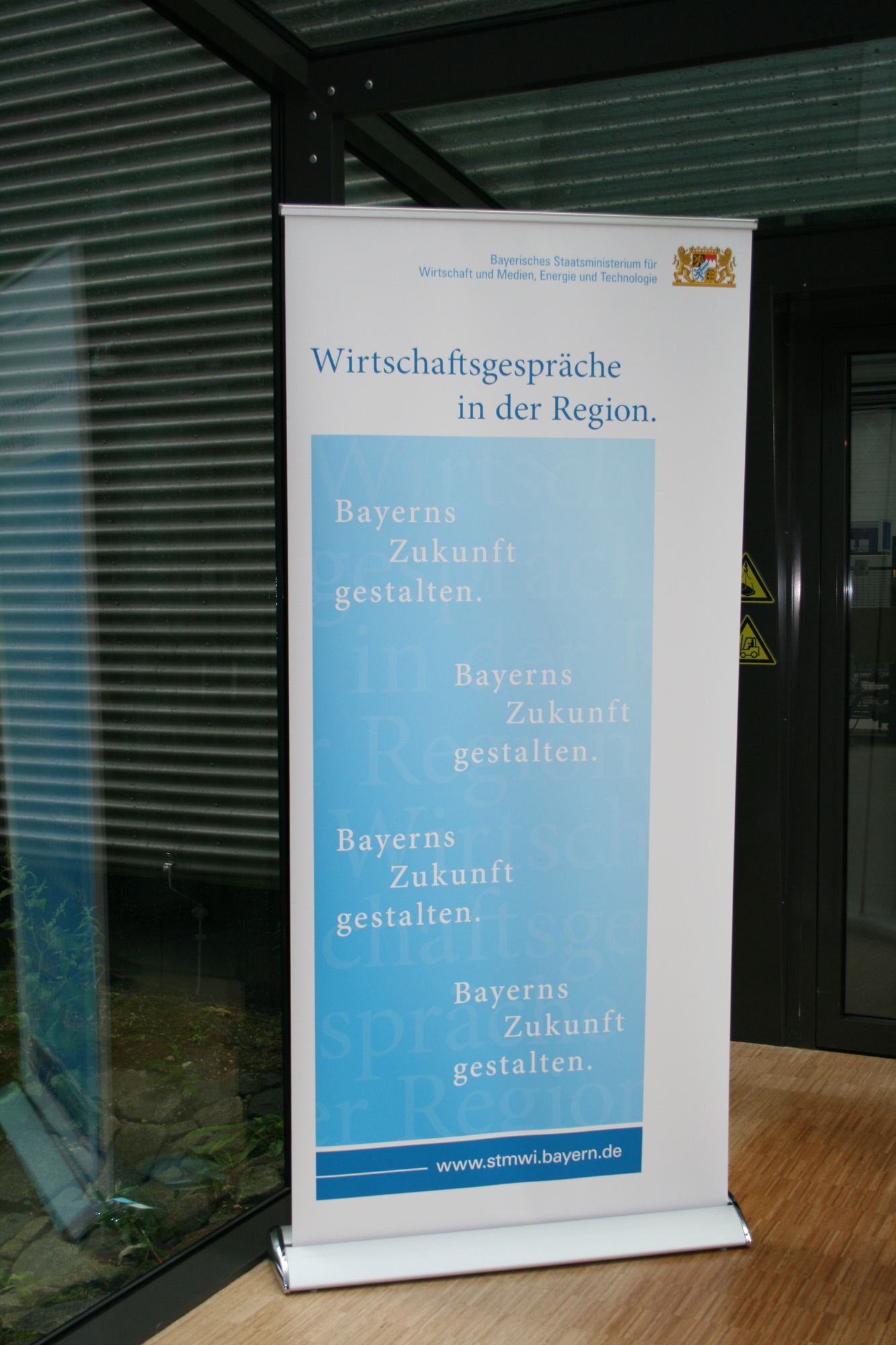 Am 8. Juni 2015 war Bayerns Wirtschaftsministerin Ilse Aigner zu Gast im Fraunhofer Institut Augsburg. Foto: B4B SCHWABEN
