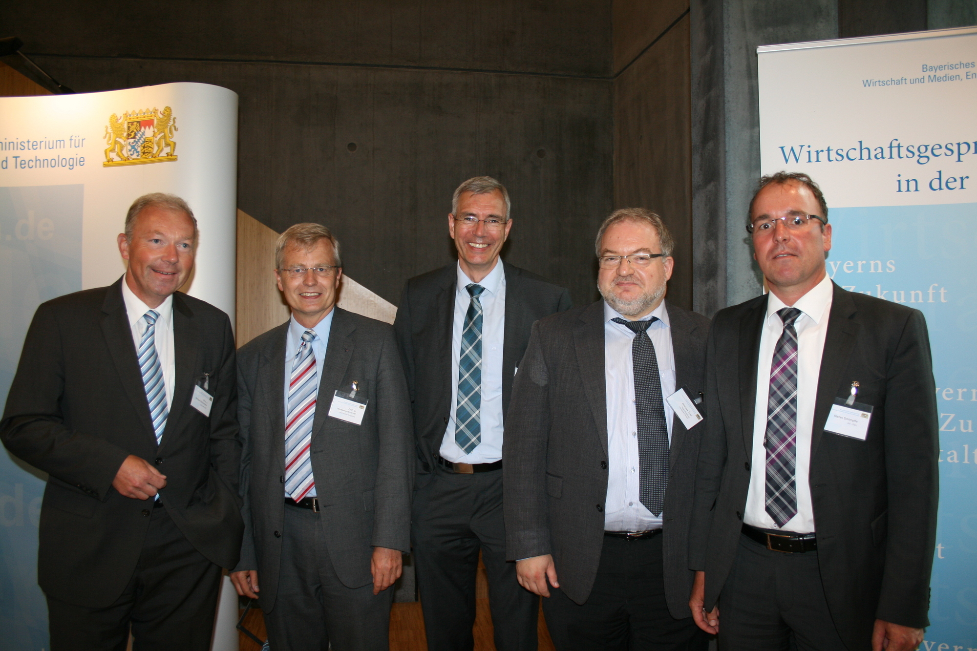 Am 8. Juni 2015 war Bayerns Wirtschaftsministerin Ilse Aigner zu Gast im Fraunhofer Institut Augsburg. Foto: B4B SCHWABEN
