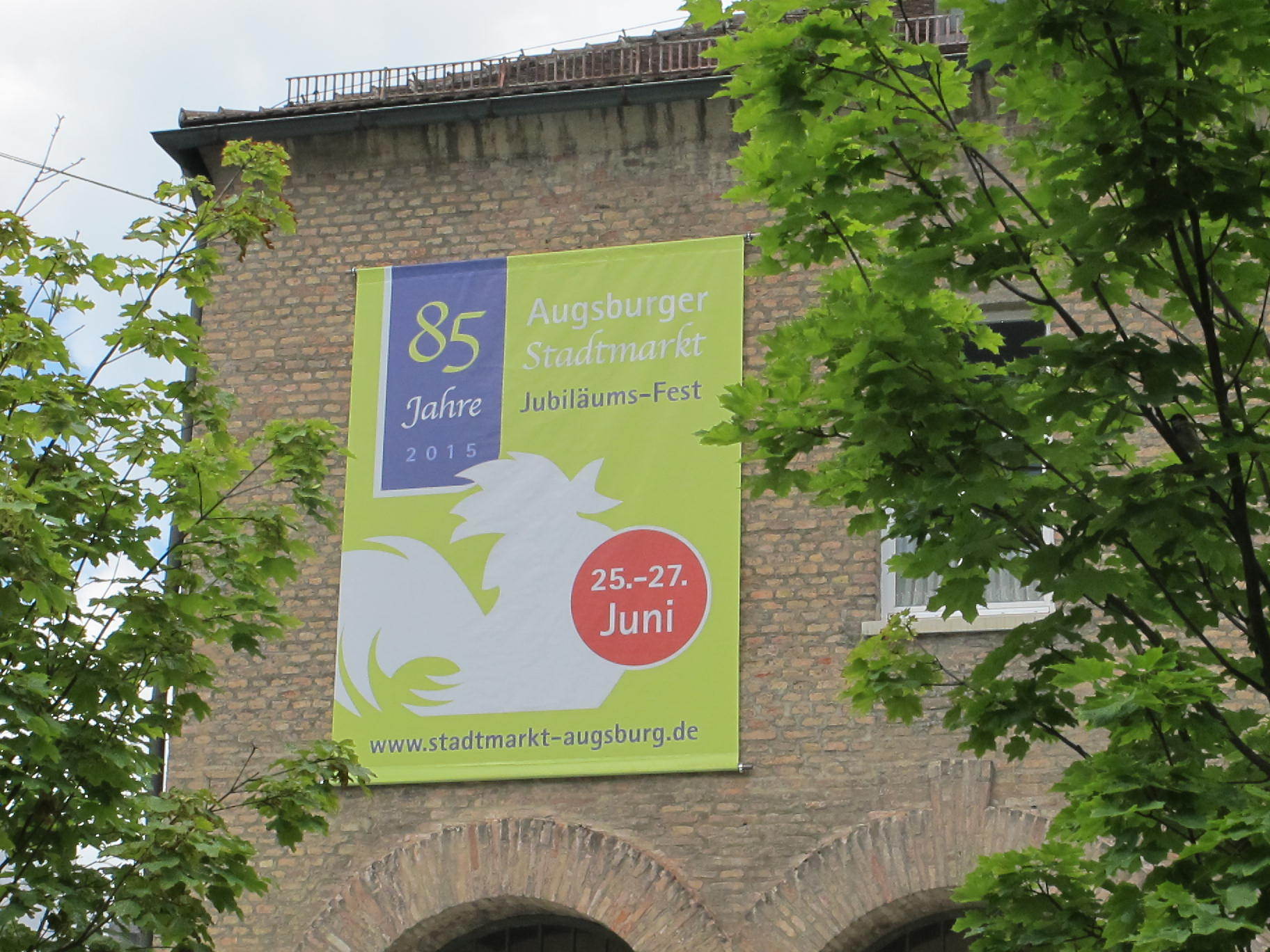 Stadtmarkt stehen Sanierungen bevor - so sieht er jetzt noch aus. Foto: B4B SCHWABEN