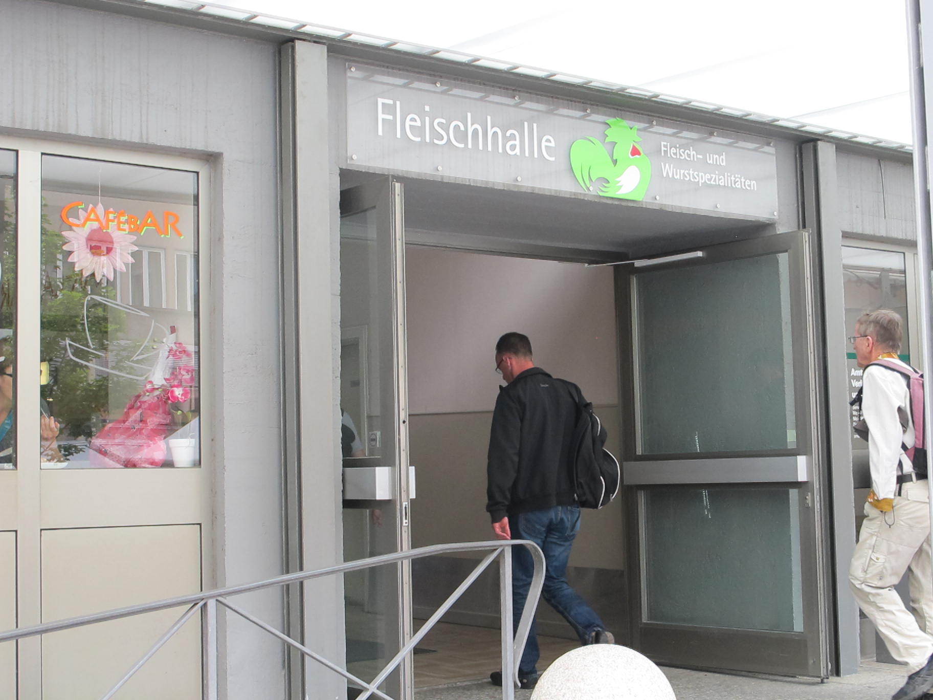 Stadtmarkt stehen Sanierungen bevor - so sieht er jetzt noch aus. Foto: B4B SCHWABEN
