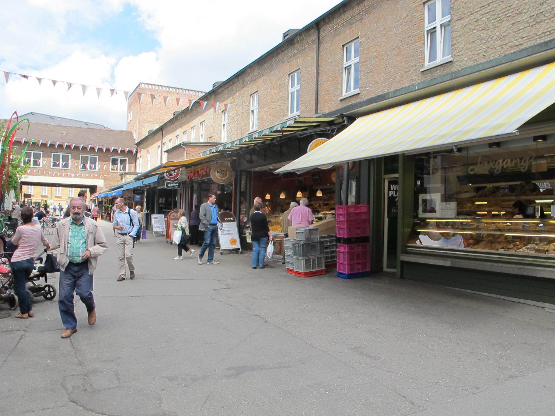 Stadtmarkt stehen Sanierungen bevor - so sieht er jetzt noch aus. Foto: B4B SCHWABEN