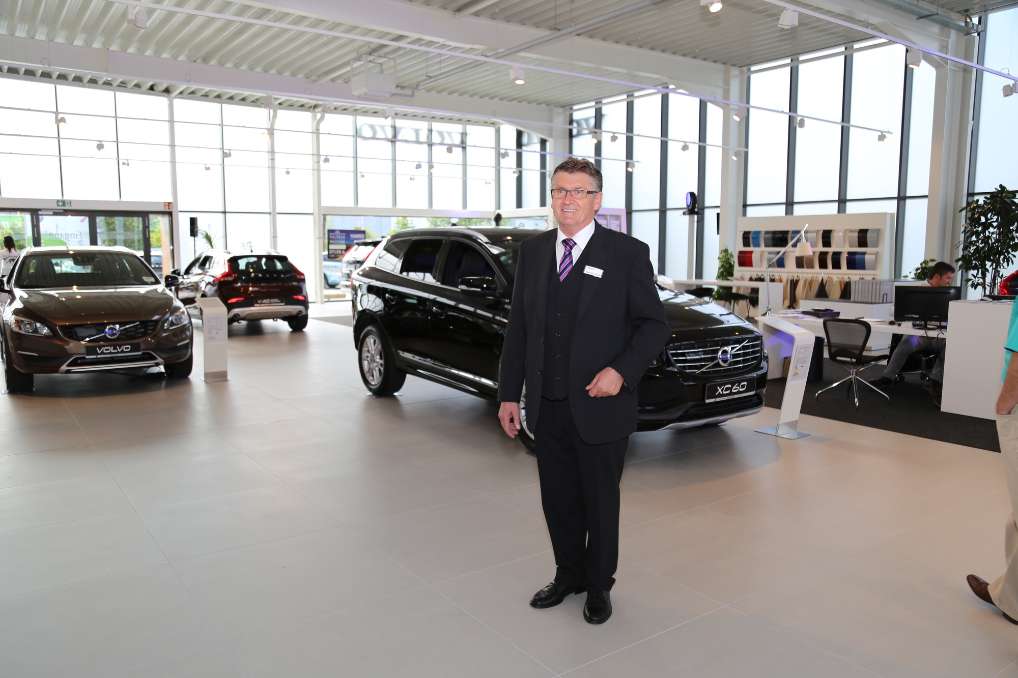 Autohaus Tierhold feiert Neueröffnung nach großem Umbau. Foto: B4B SCHWABEN