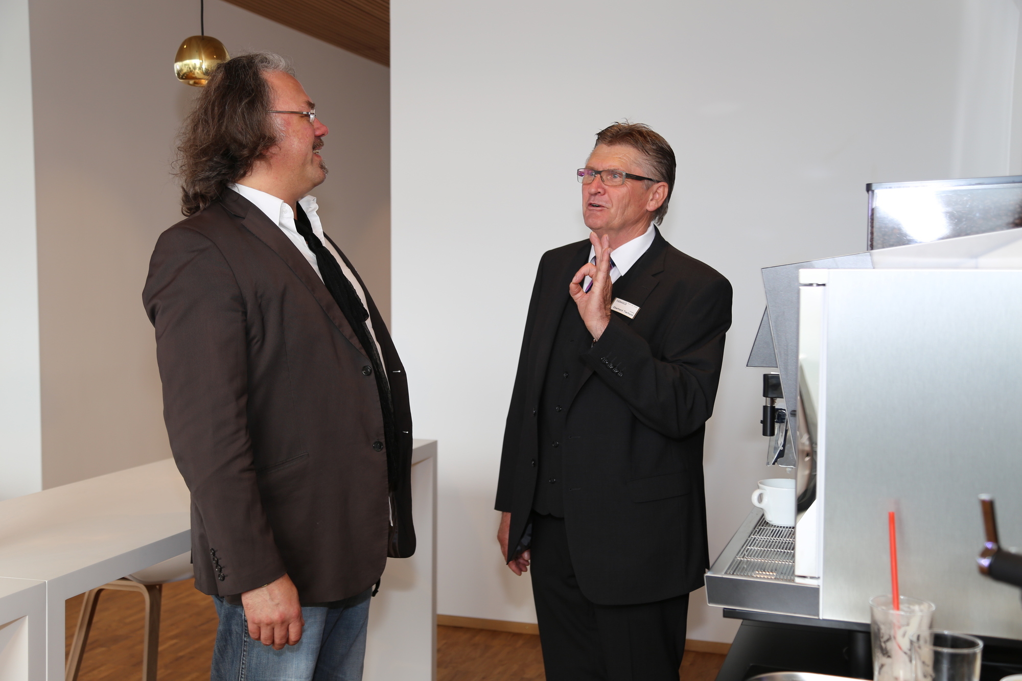 Autohaus Tierhold feiert Neueröffnung nach großem Umbau. Foto: B4B SCHWABEN