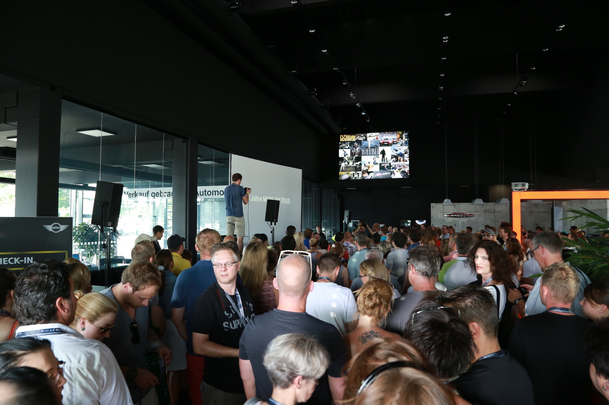Reisacher bringt 152 MINIs auf die Straße bei MINIS ON TOUR 5.0