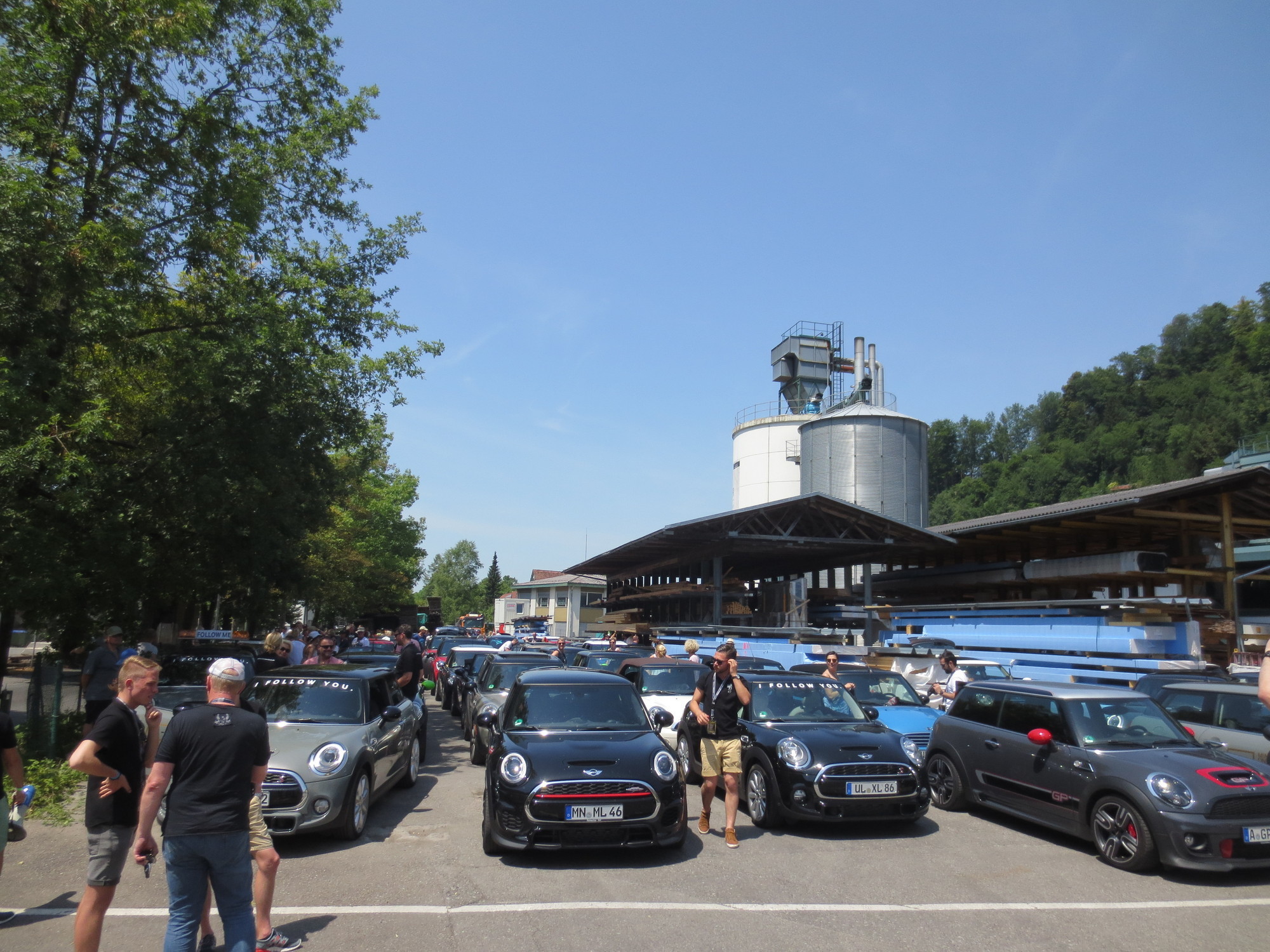 Reisacher bringt 152 MINIs auf die Straße bei MINIS ON TOUR 5.0