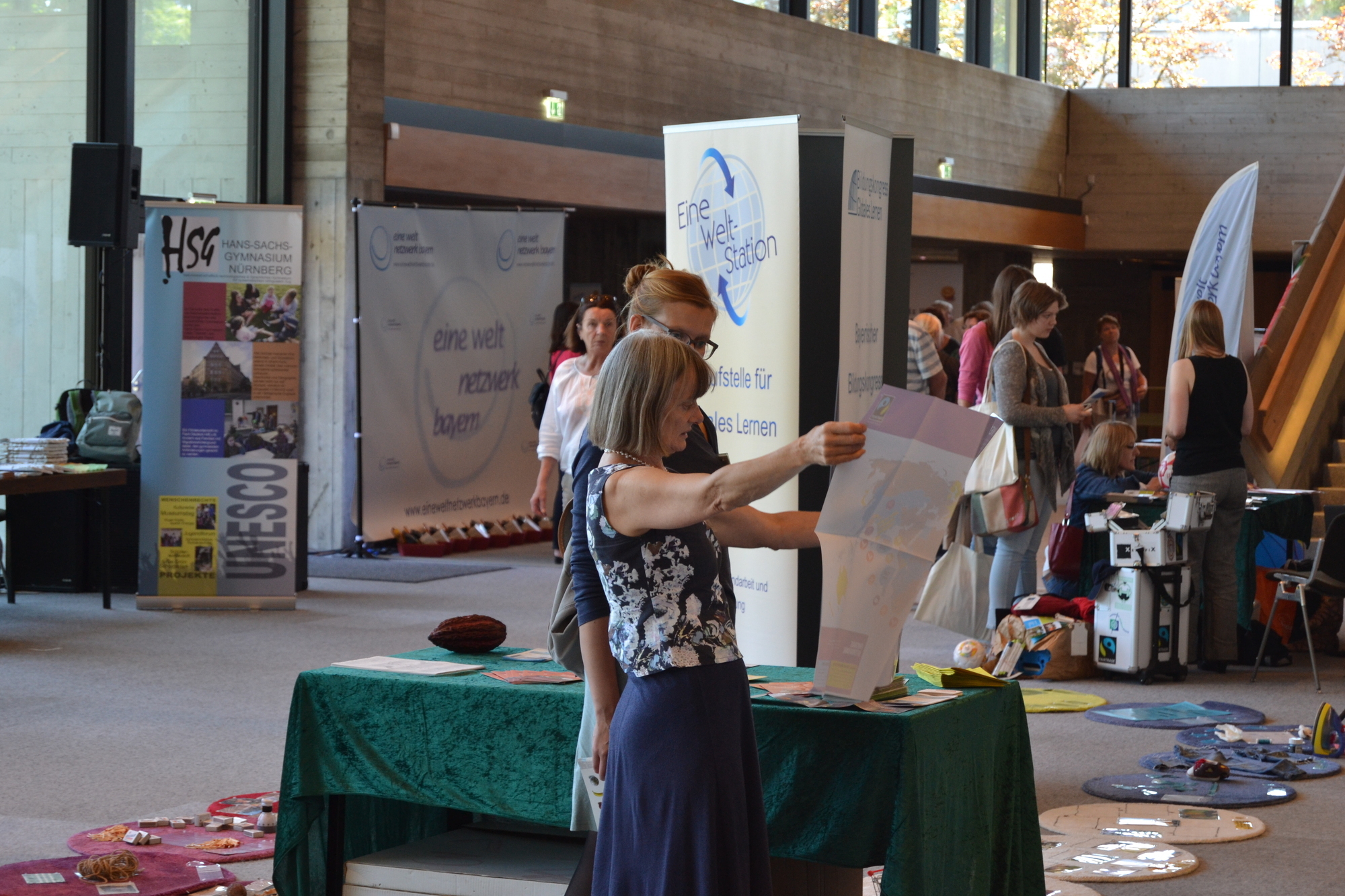 Bei der Fair Handels Messe Bayern trafen sich die wichtigen Vertreter des Fairen Handels in Bayern. Foto: B4B SCHWABEN