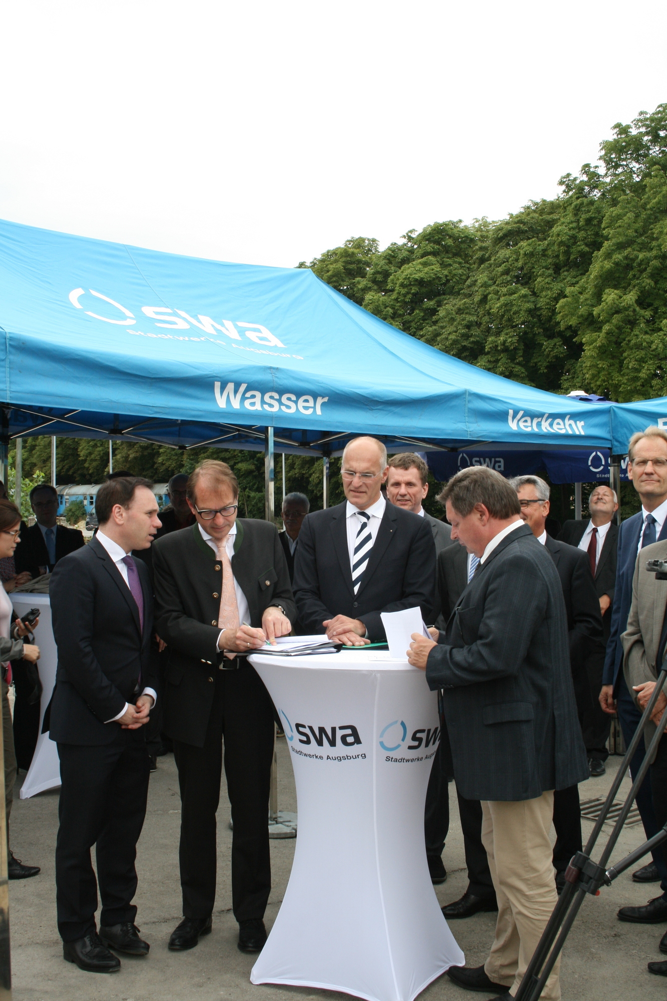 Am 13. Juli 2015 fiel der symbolische Startschuss für das Projekt Augsburg City Hauptbahnhof. Foto: B4B SCHWABEN