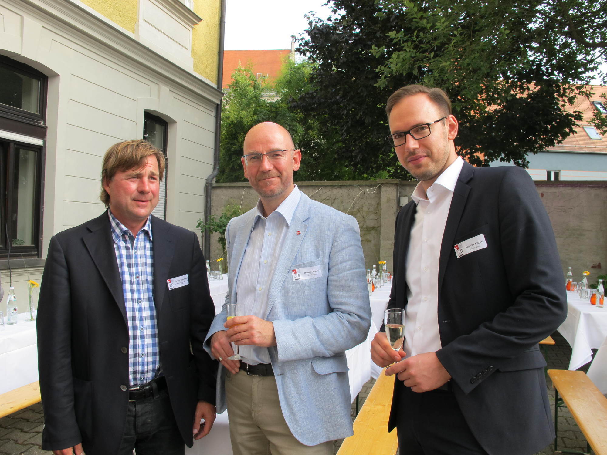 250 Gäste feiern beim A³ Sommerfest im Martini-Palais. Foto: B4B SCHWABEN