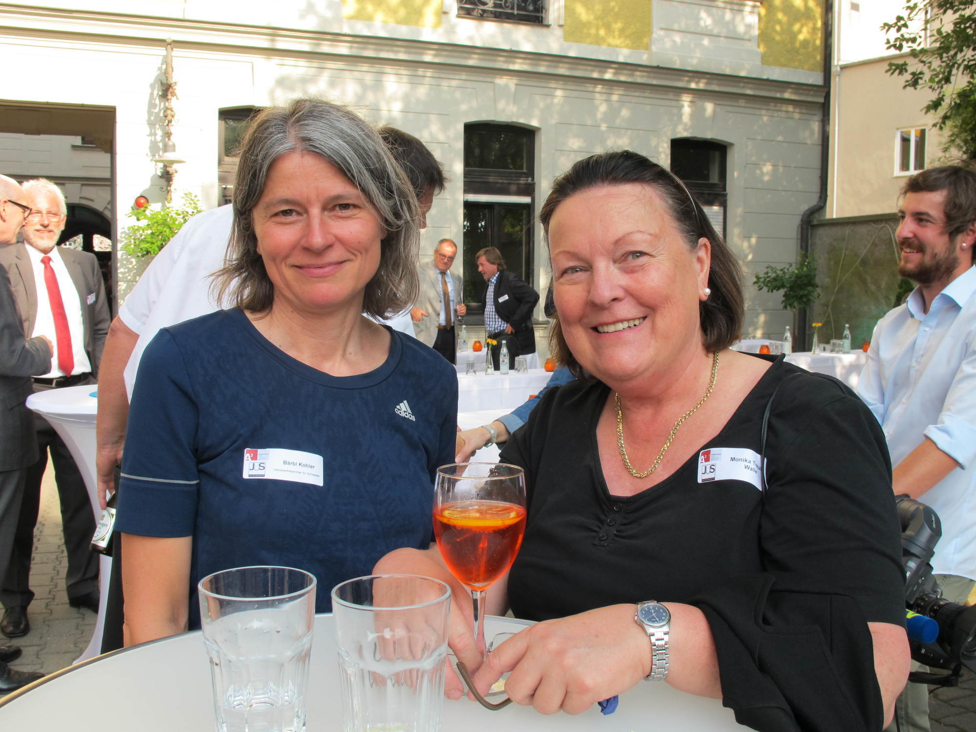 250 Gäste feiern beim A³ Sommerfest im Martini-Palais. Foto: B4B SCHWABEN