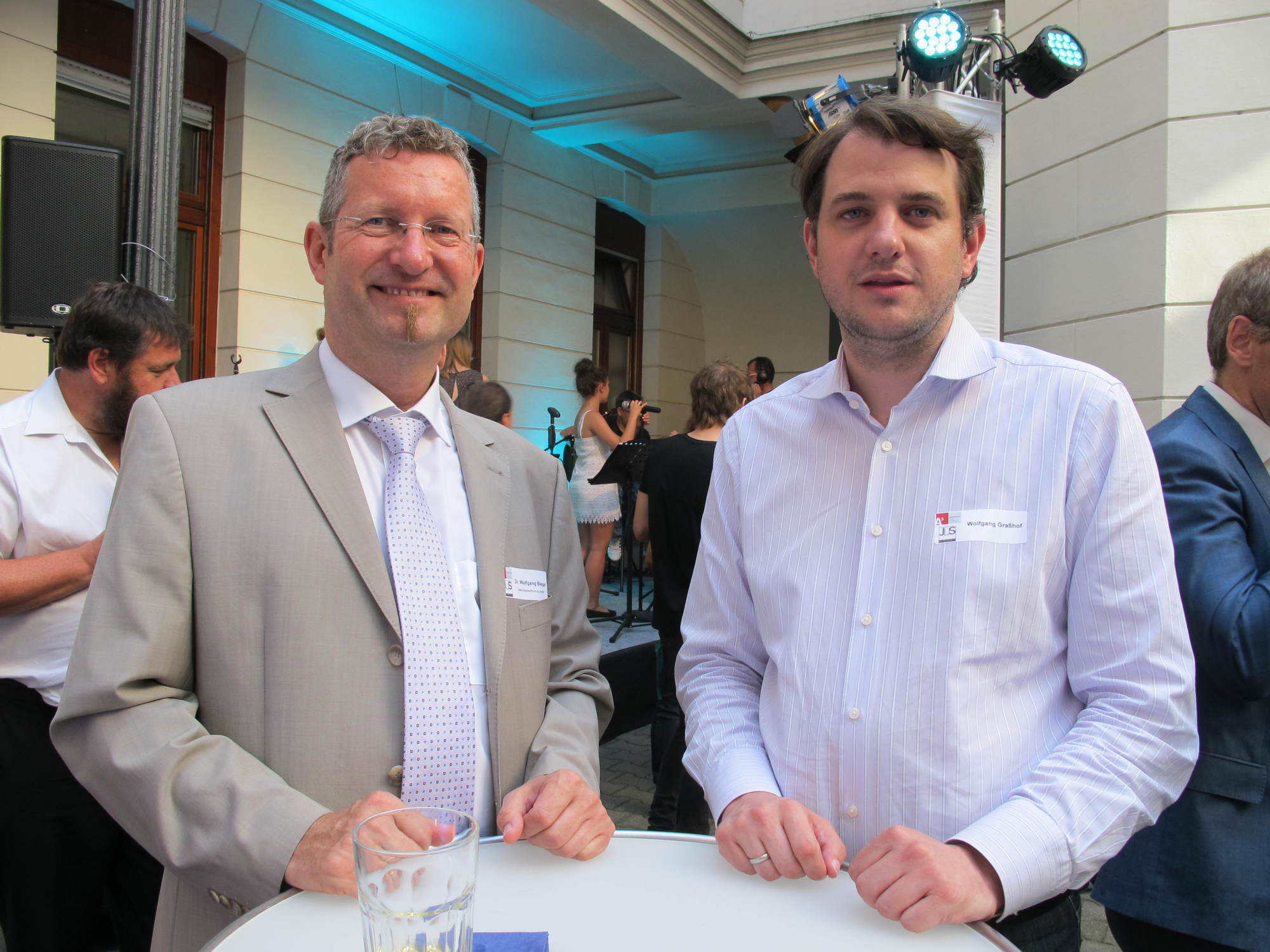 250 Gäste feiern beim A³ Sommerfest im Martini-Palais. Foto: B4B SCHWABEN