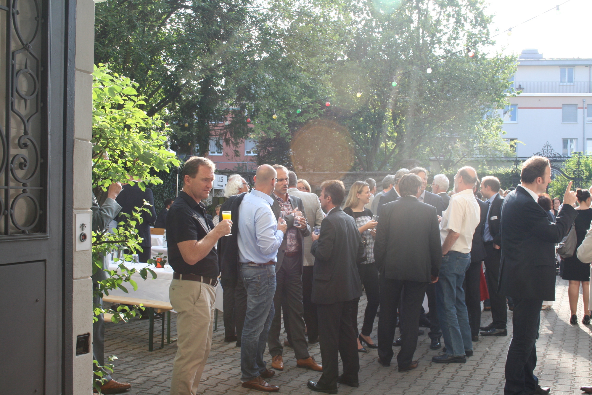 250 Gäste feiern beim A³ Sommerfest im Martini-Palais. Foto: B4B SCHWABEN