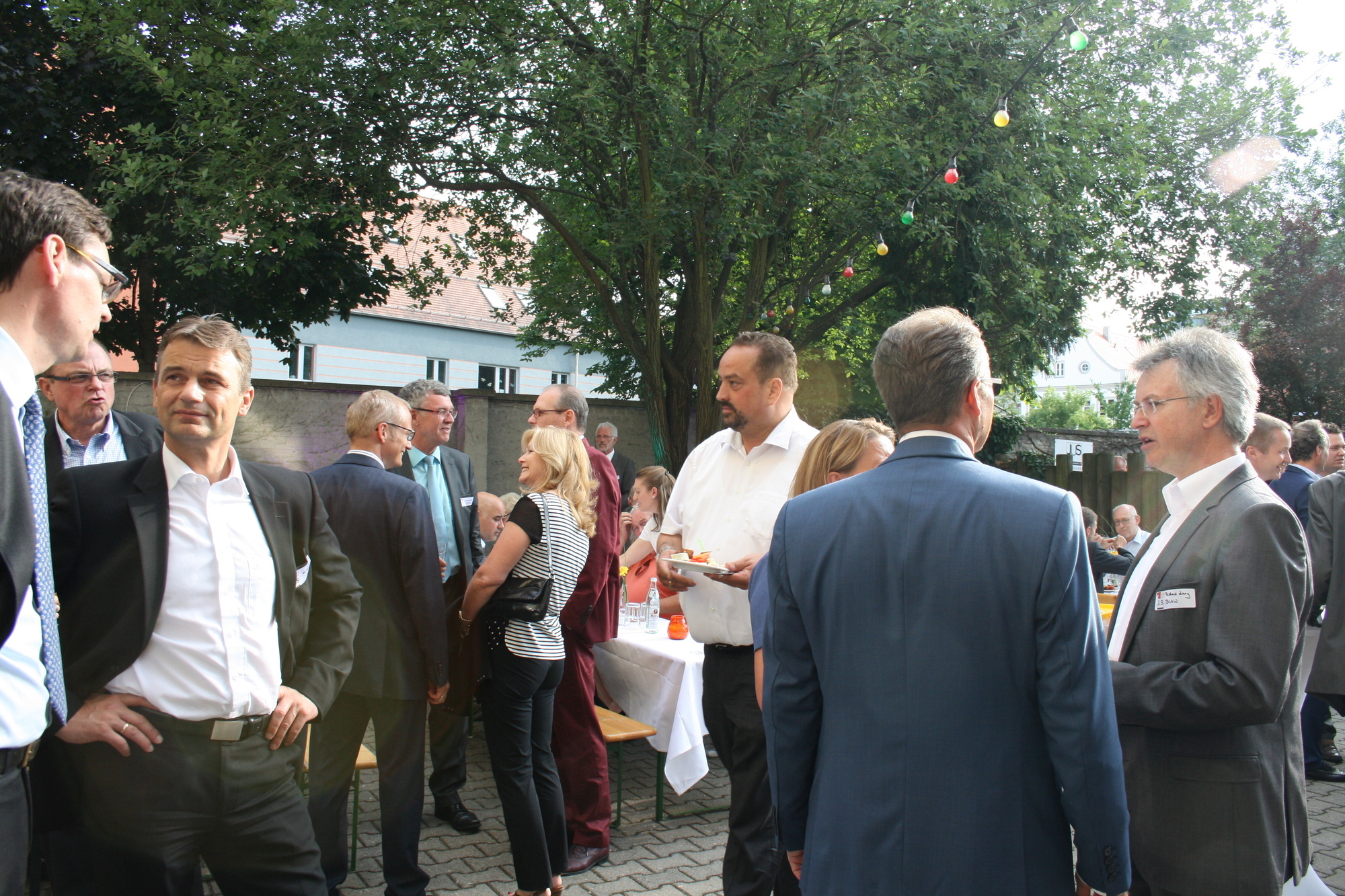 250 Gäste feiern beim A³ Sommerfest im Martini-Palais. Foto: B4B SCHWABEN