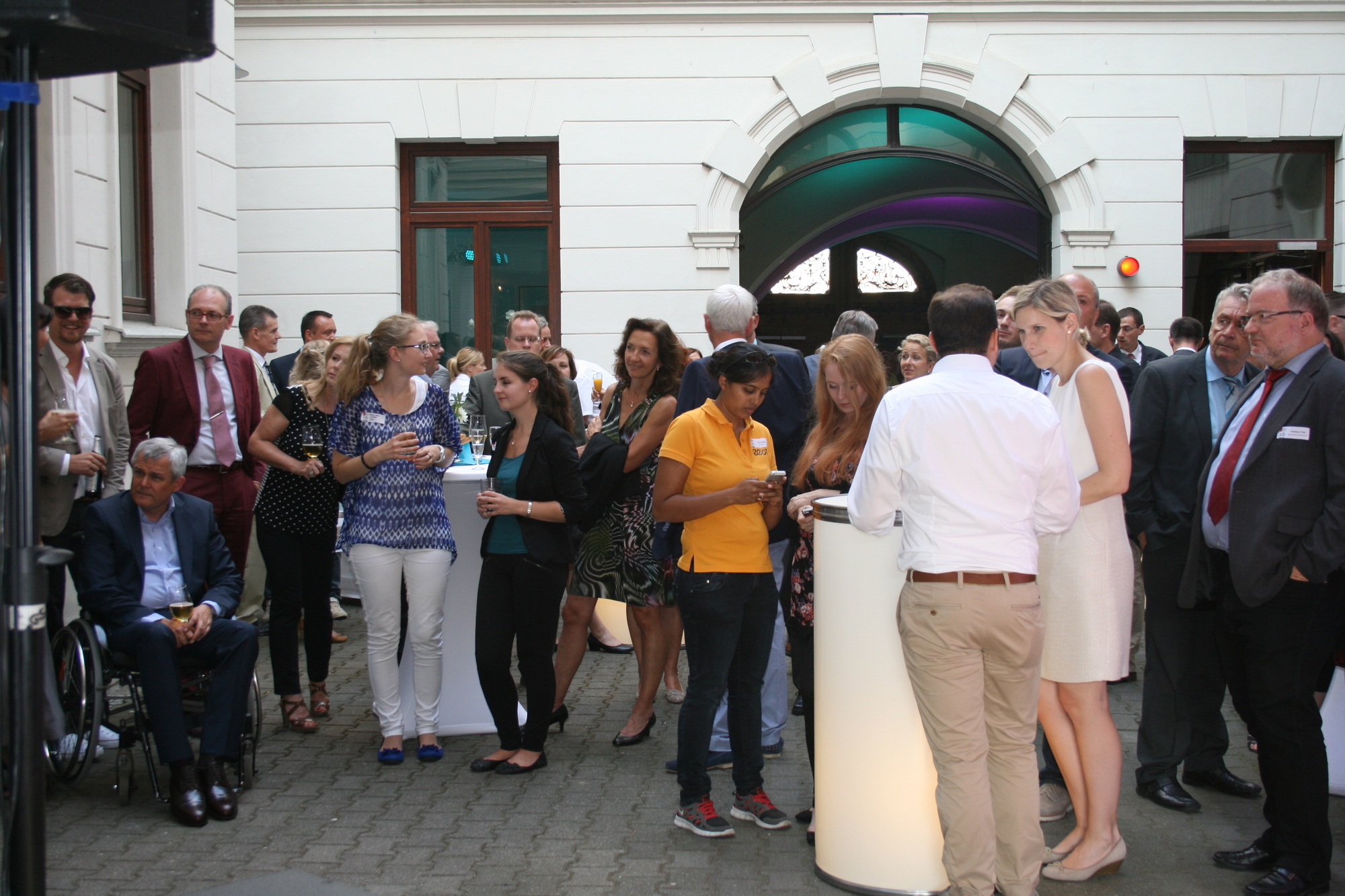 250 Gäste feiern beim A³ Sommerfest im Martini-Palais. Foto: B4B SCHWABEN
