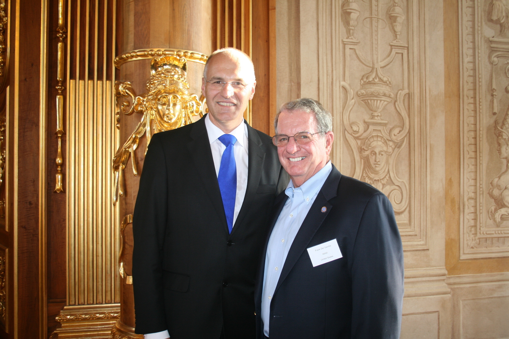 Am 25. August empfing OB Dr. Kurt Gribl rund 250 Gäste der ISASI im Goldenen Saal des Augsburger Rathauses. Foto: B4B SCHWABEN