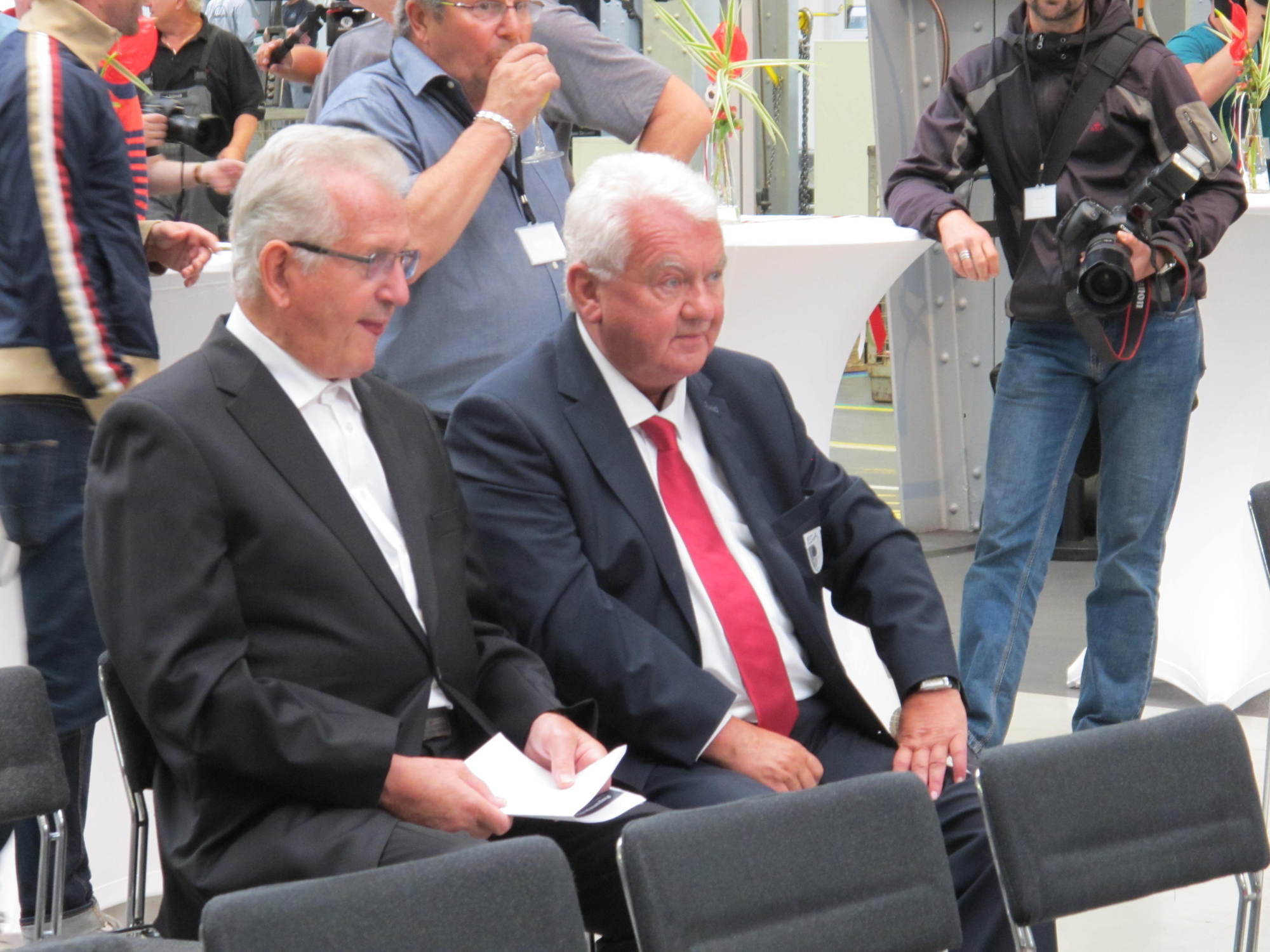 MAN stellt Mannschaftsbus für den FCA. Foto: B4B SCHWABEN