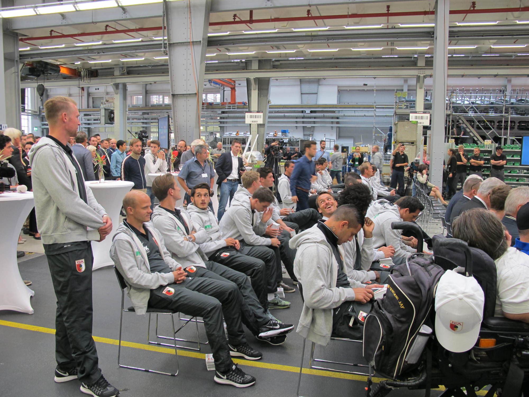 MAN stellt Mannschaftsbus für den FCA. Foto: B4B SCHWABEN