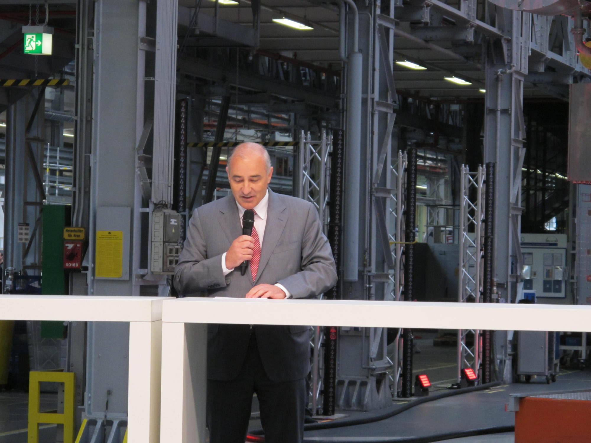 MAN stellt Mannschaftsbus für den FCA. Foto: B4B SCHWABEN