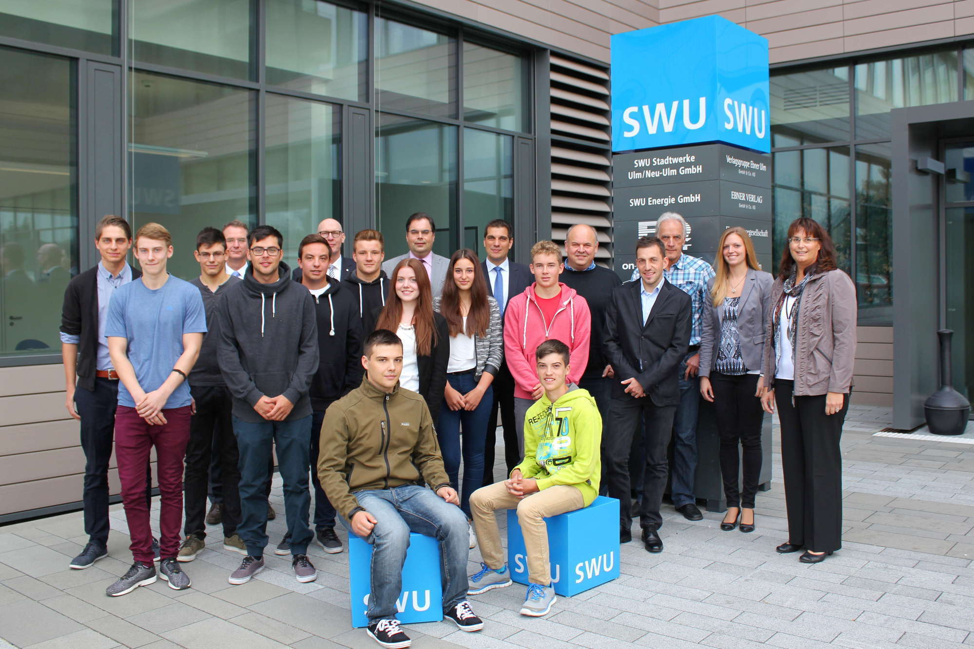 Elf neue Azubis starten bei den SWU ihre Ausbildung. Foto: SWU
