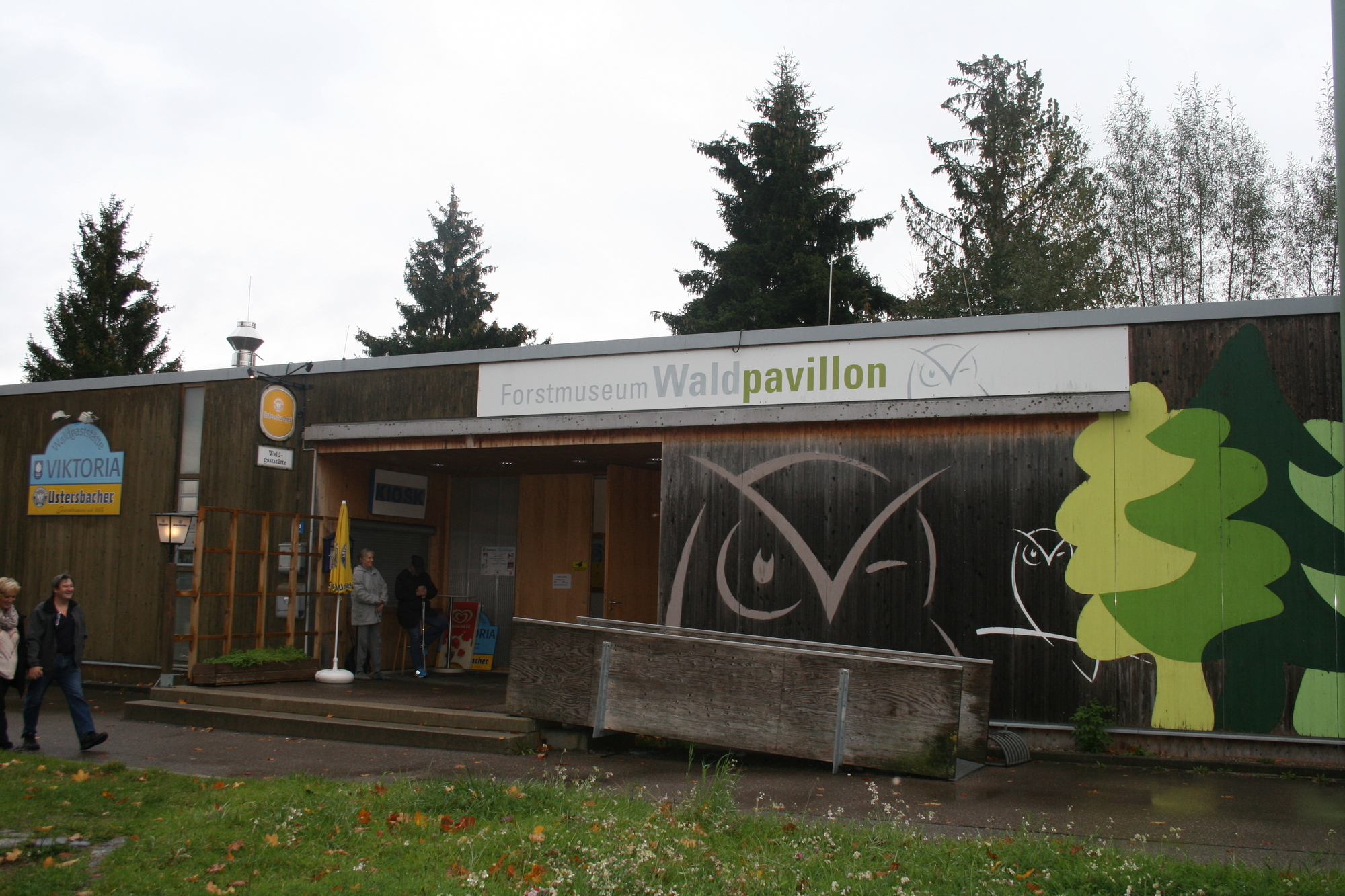 Das Netzwerktreffen der Wirtschaftsförderung fand im Waldpavillon statt. Foto: B4B SCHWABEN