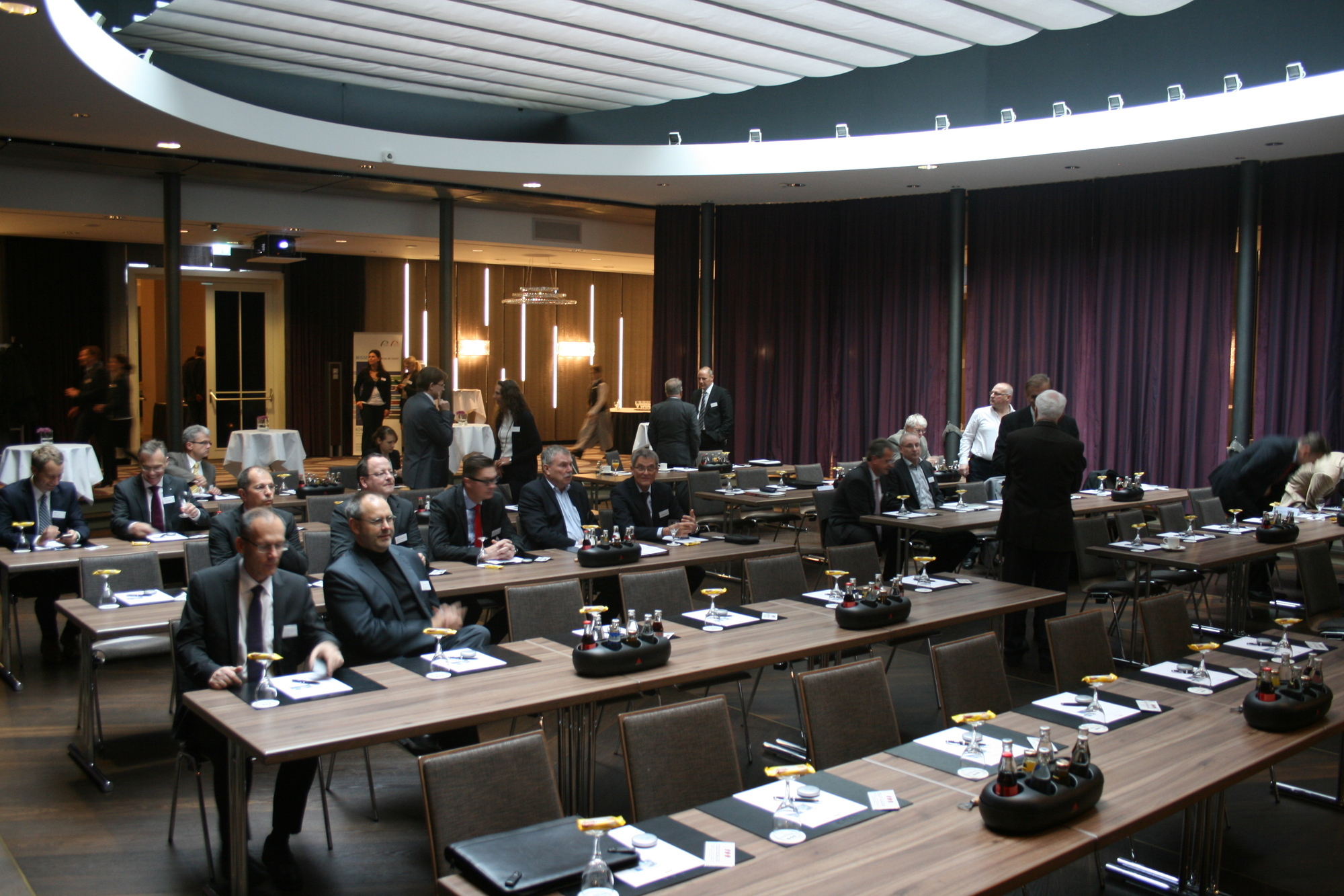 Die vbm lud Unternehmer zu Diskussionen und Gesprächen in das Drei Mohren.
