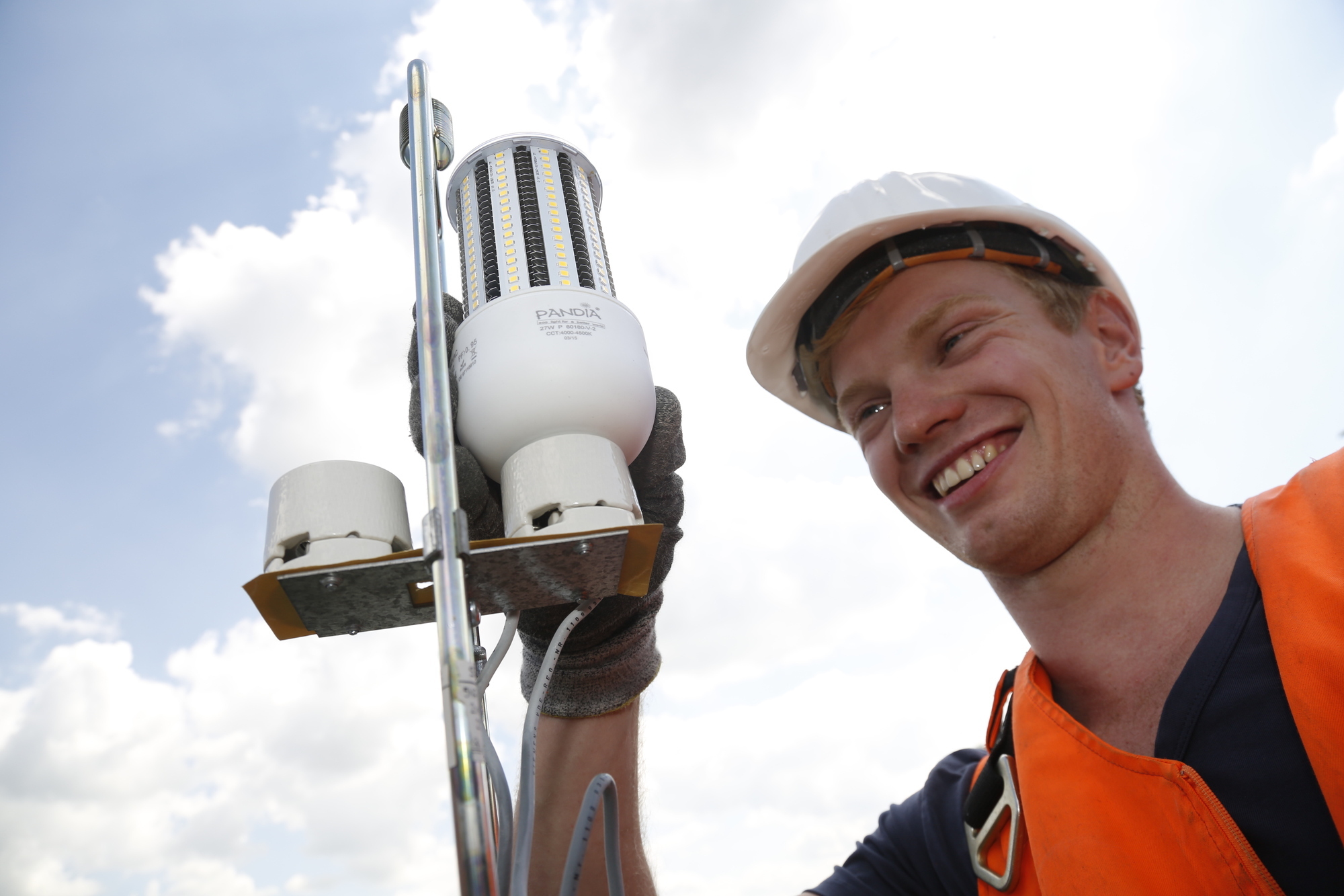 Obergünzburg rüstet mit 375 neuen LED-Lampen die Straßenbeleuchtung auf. Foto: LEW / Christina Bleier