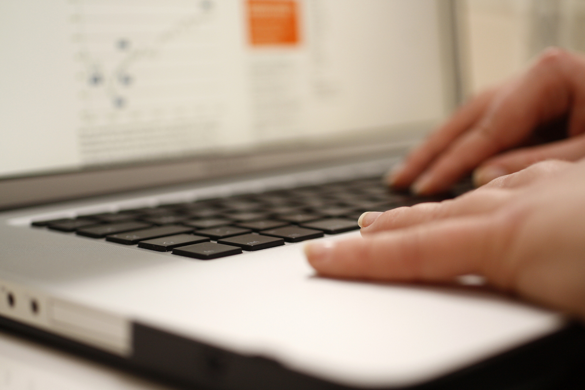 Symbolbild. ihoch3 lädt zu Vorträgen über SEO und Webseit-Relaunch ein. Foto: Marko Greitschus / pixelio