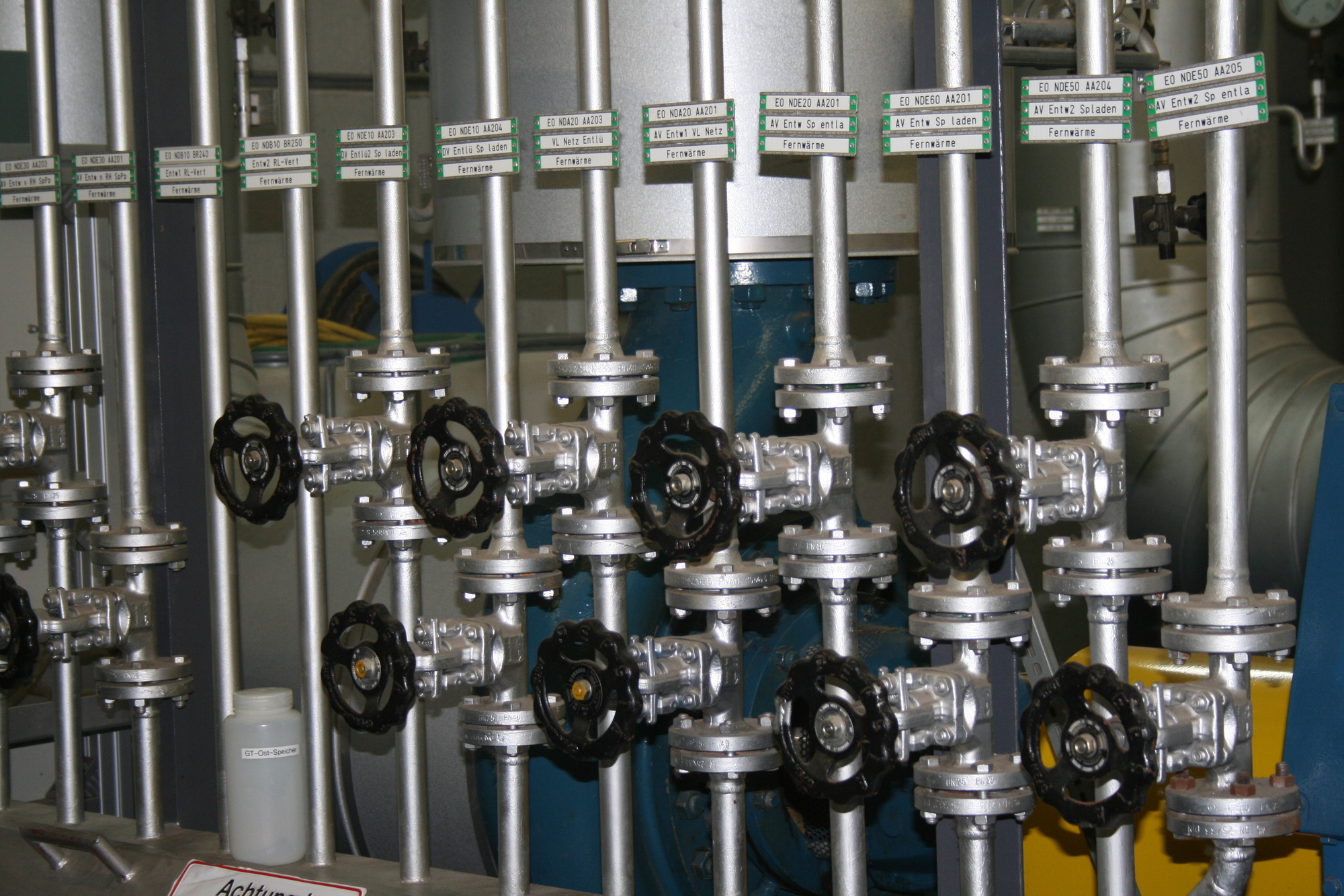 Die Power-to-Heat-Anlage der swa stabilisiert das Stromnetz. Foto: B4B WIRTSCHAFTSLEBEN SCHWABEN