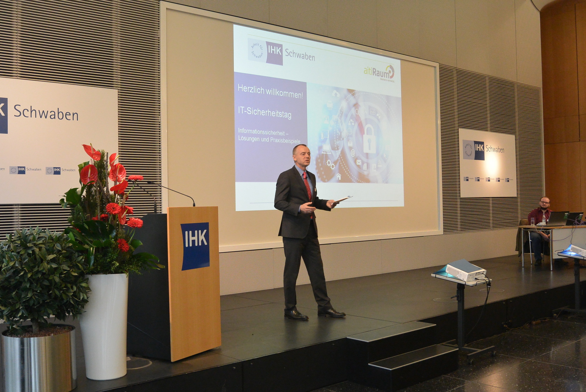 IHK Schwaben und aitiRaum veranstalteten gemeinsame Tagung zum Thema IT-Sicherheit. Foto: B4B WIRTSCHAFTSLEBEN SCHWABEN