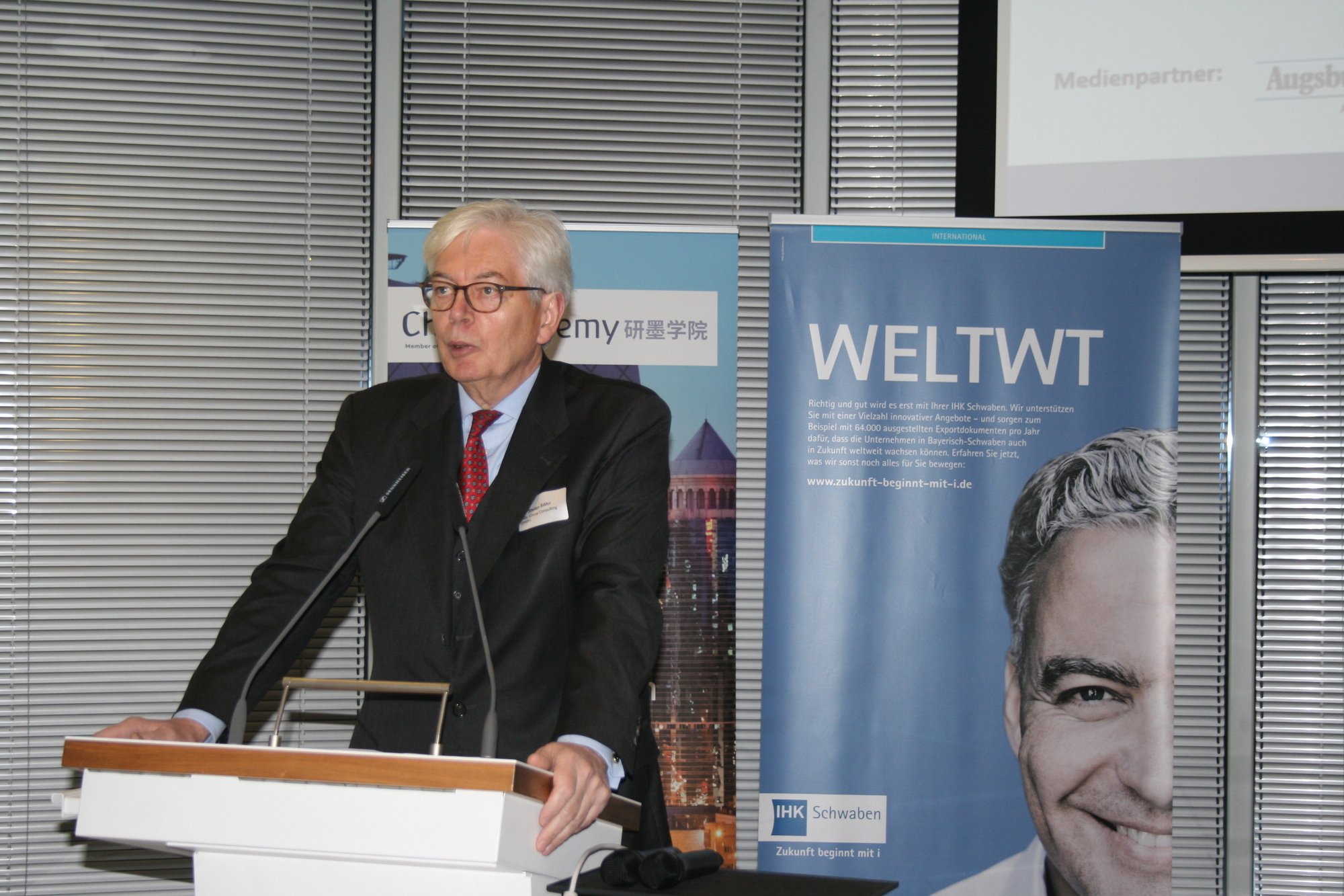 „China im Wandel“ fand am 30. November im Foyer des Medienzentrums der Augsburger Allgemeinen statt. Foto: B4B SCHWABEN