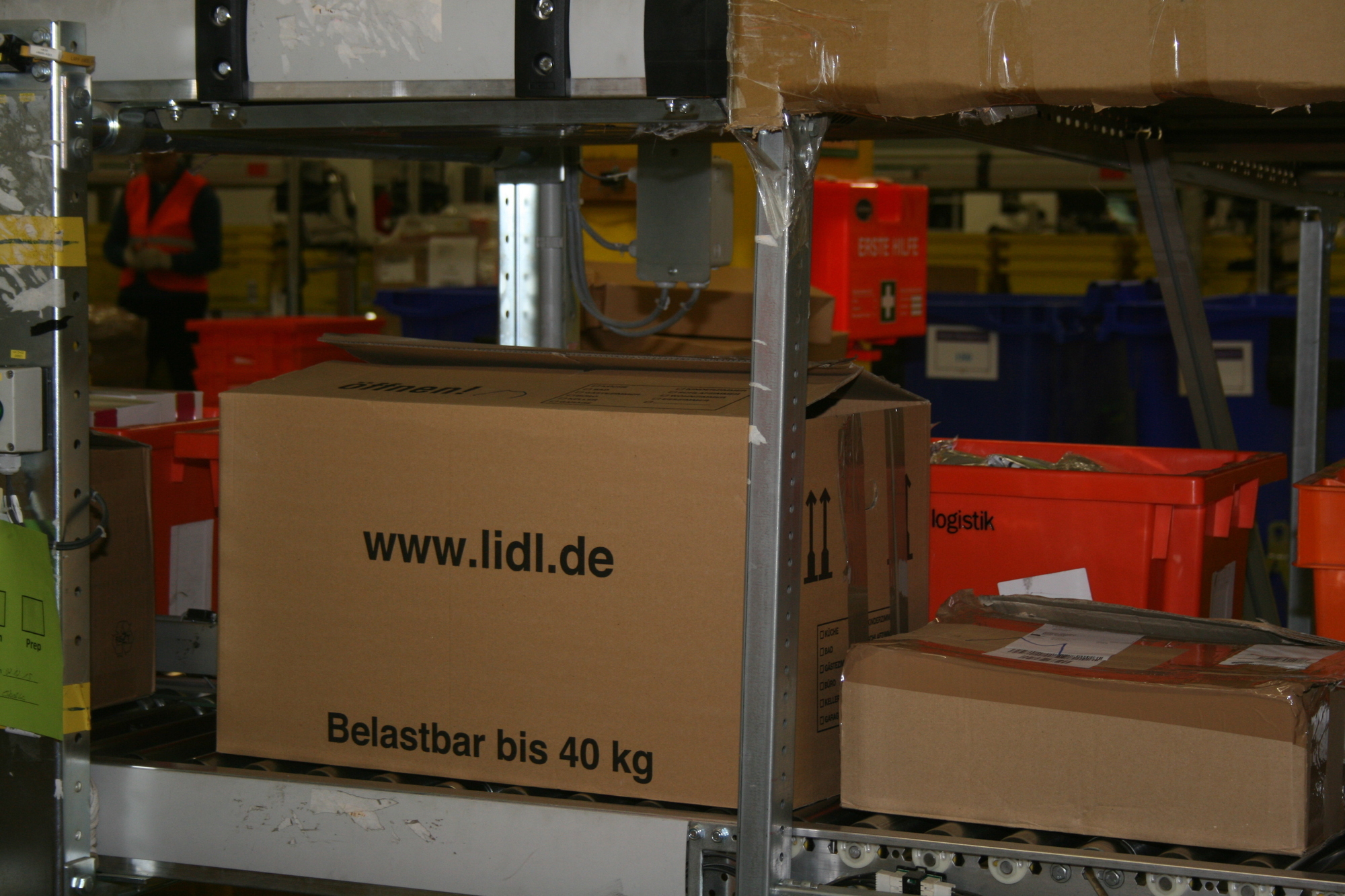 Ein Blick hinter die Kulissen am Amazon Standort in Graben. Foto: B4B WIRTSCHAFTSLEBEN SCHWABEN