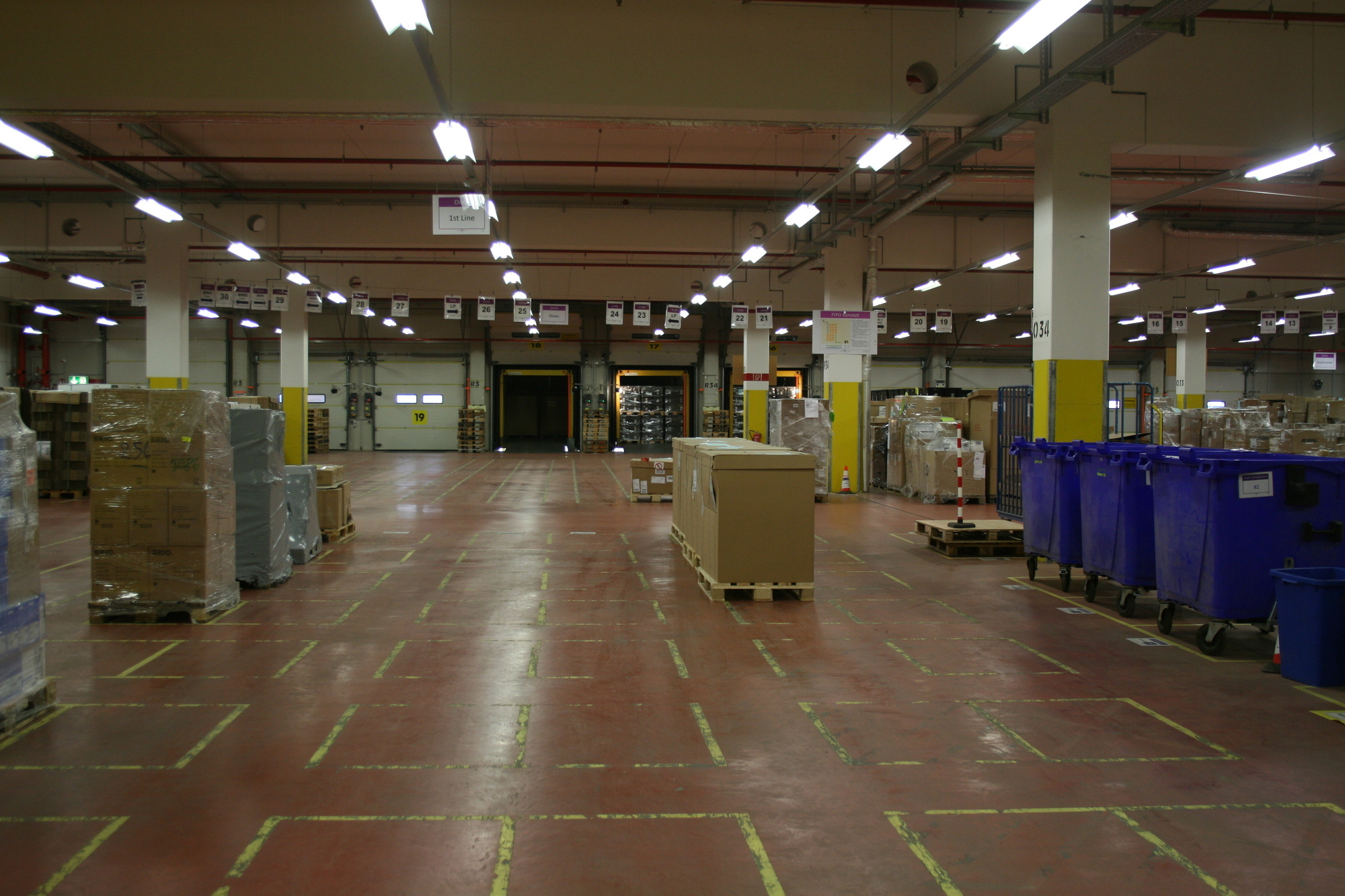 Ein Blick hinter die Kulissen am Amazon Standort in Graben. Foto: B4B WIRTSCHAFTSLEBEN SCHWABEN