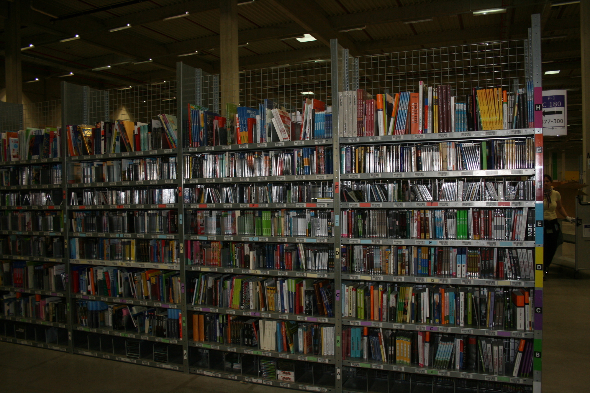 Ein Blick hinter die Kulissen am Amazon Standort in Graben. Foto: B4B WIRTSCHAFTSLEBEN SCHWABEN
