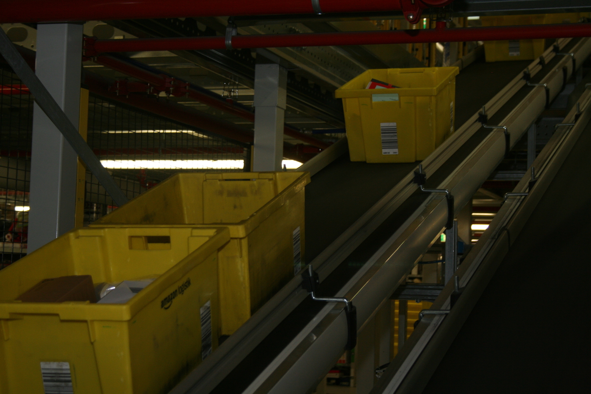 Ein Blick hinter die Kulissen am Amazon Standort in Graben. Foto: B4B WIRTSCHAFTSLEBEN SCHWABEN