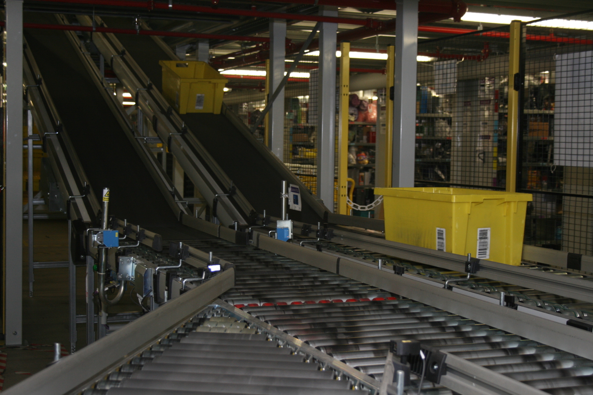 Ein Blick hinter die Kulissen am Amazon Standort in Graben. Foto: B4B WIRTSCHAFTSLEBEN SCHWABEN